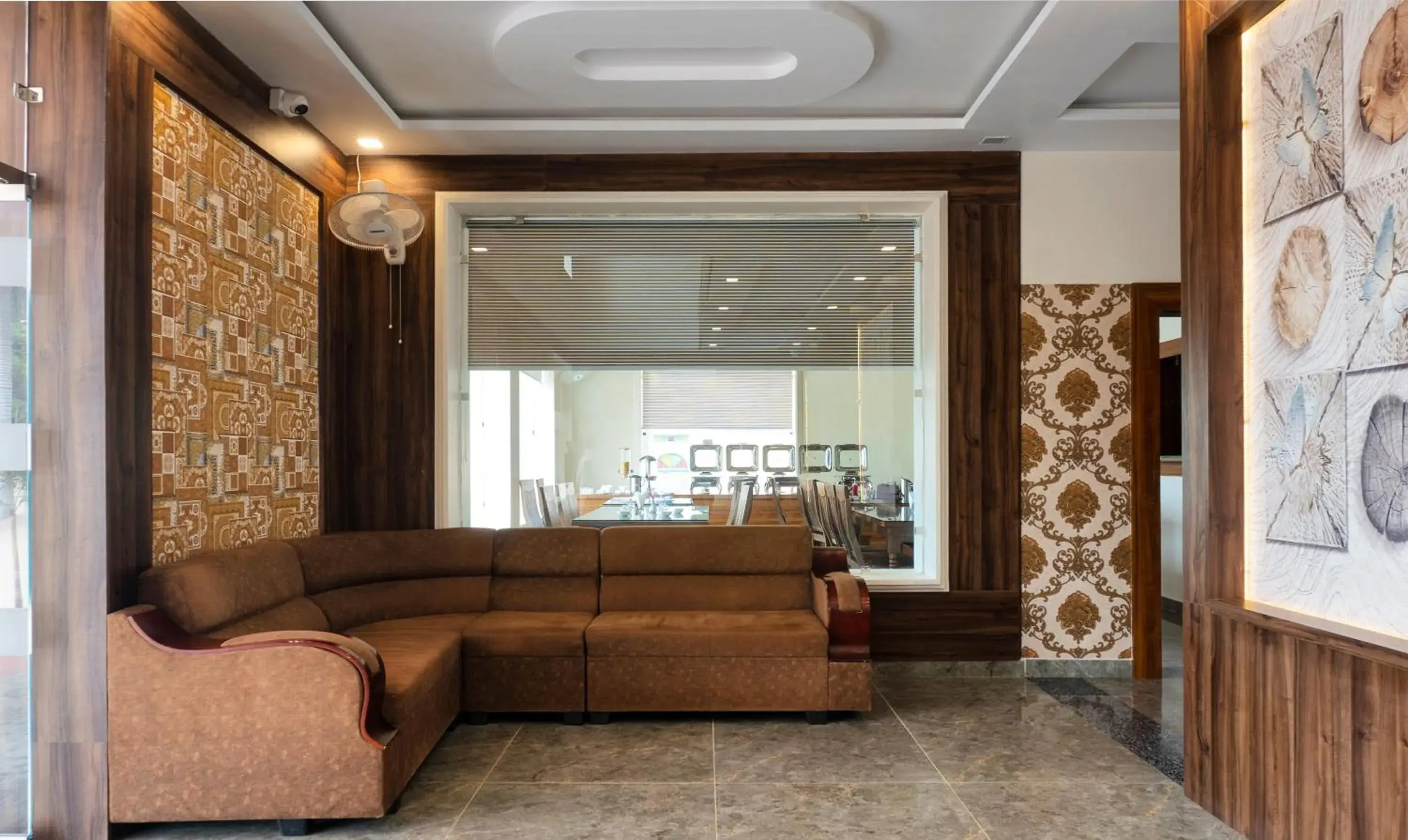 Seating area in Treebo Premium Royal Amar With Mountain View and Swimming Pool Seating area in Treebo Premium Royal Amar With Mountain View and Swimming Pool