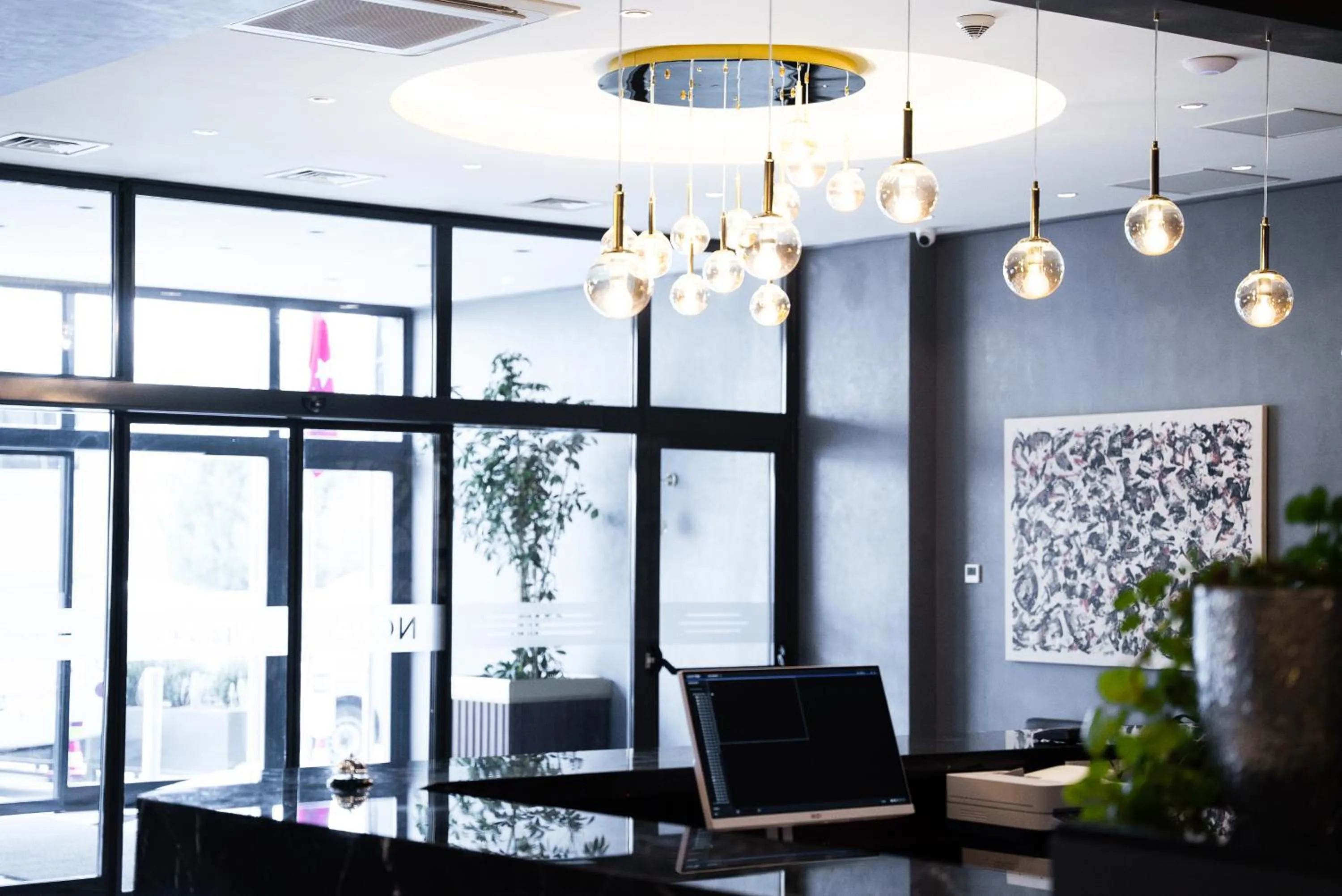 Lobby or reception in Nova Vista Deluxe & Suites a Member of Radisson Individuals