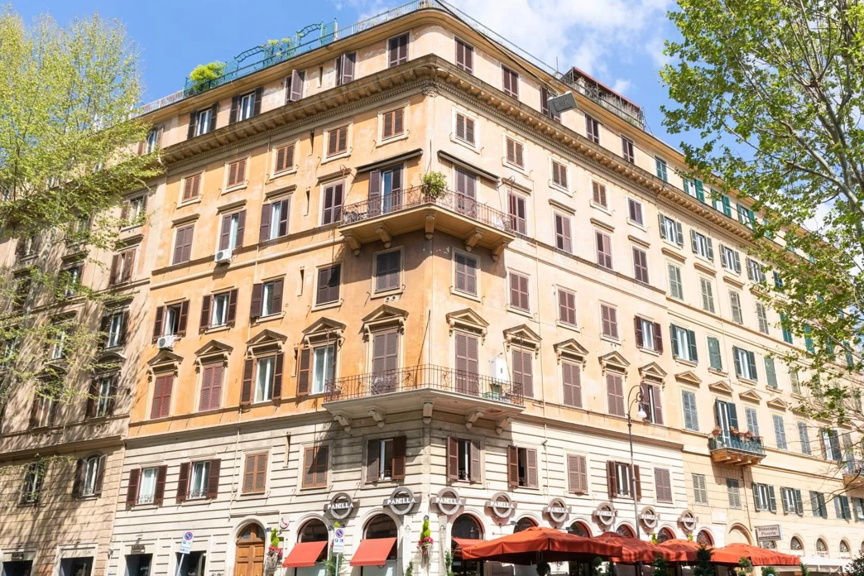 Property building in Kos Studio Colosseo