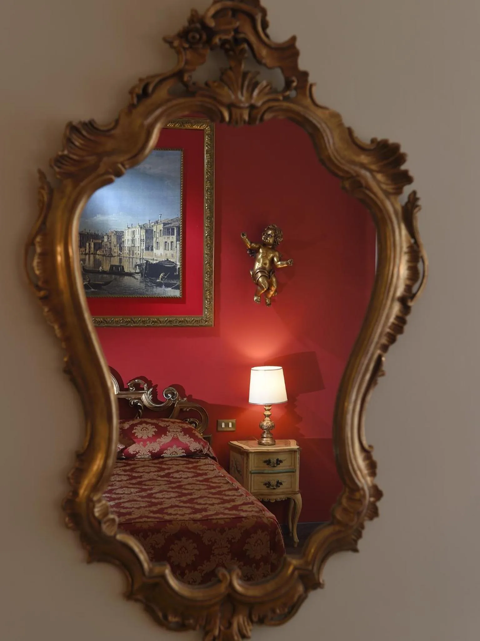 Decorative detail in Hotel Amadeus