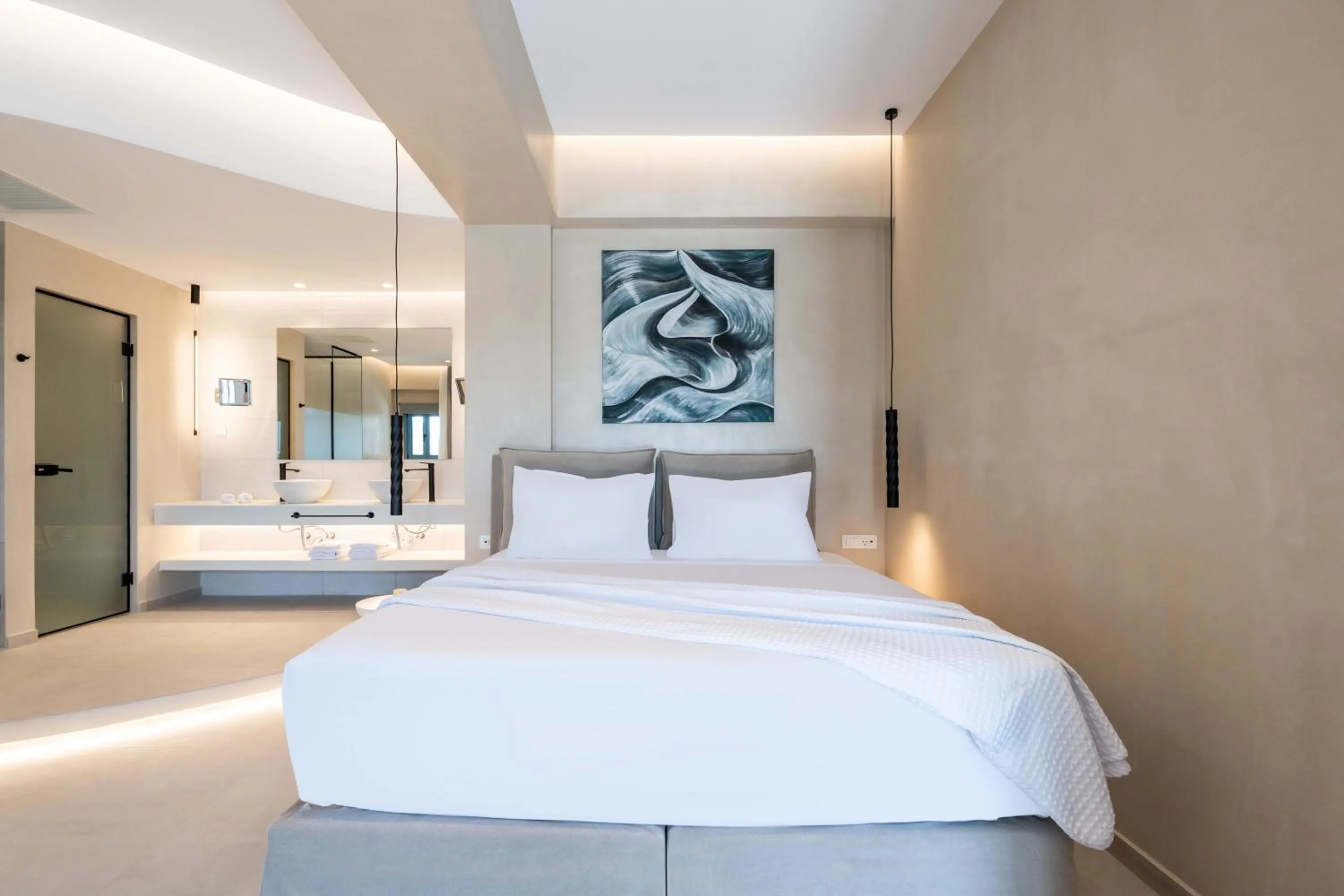 Photo of the whole room, Bed in Aura Suites Paros