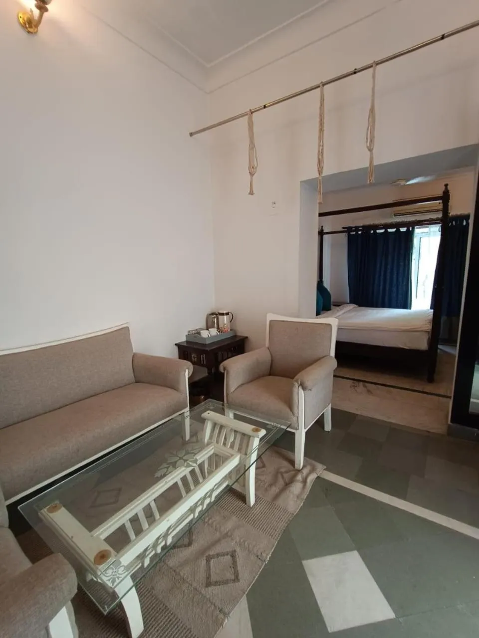 Living room in Chirmi palace