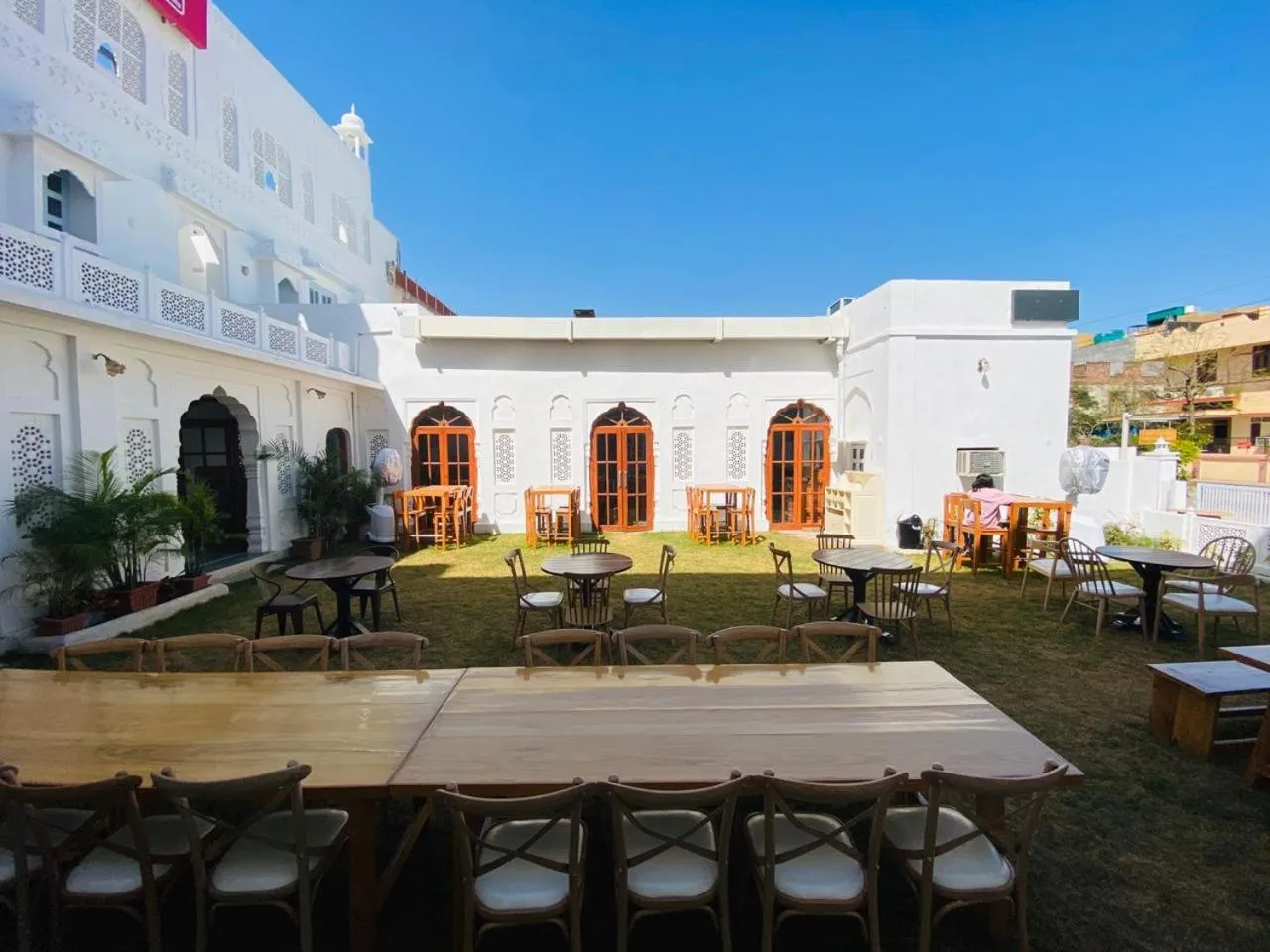 Garden in Chirmi palace