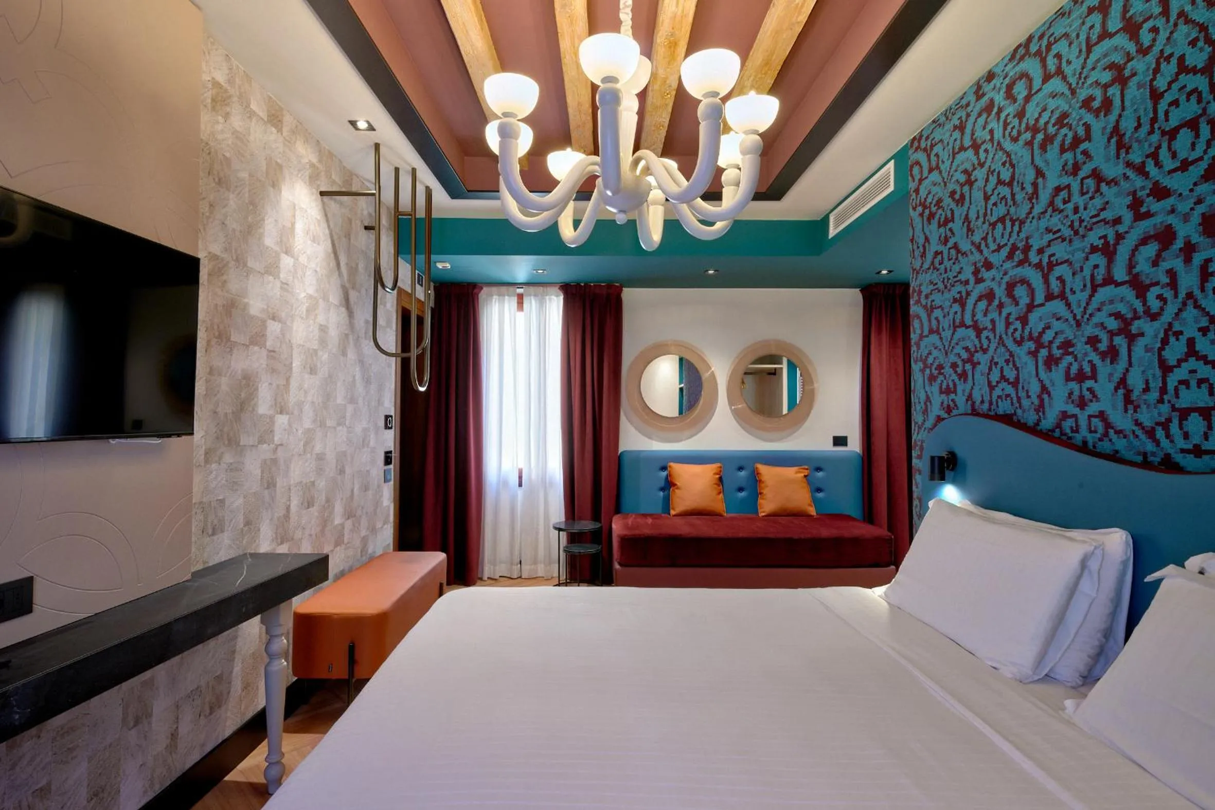 Bed in Hotel Ca' D'Oro - WENICE Deep Culture