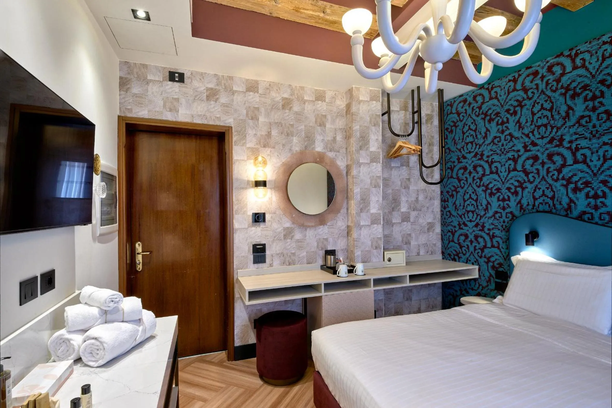 Bed in Hotel Ca' D'Oro - WENICE Deep Culture