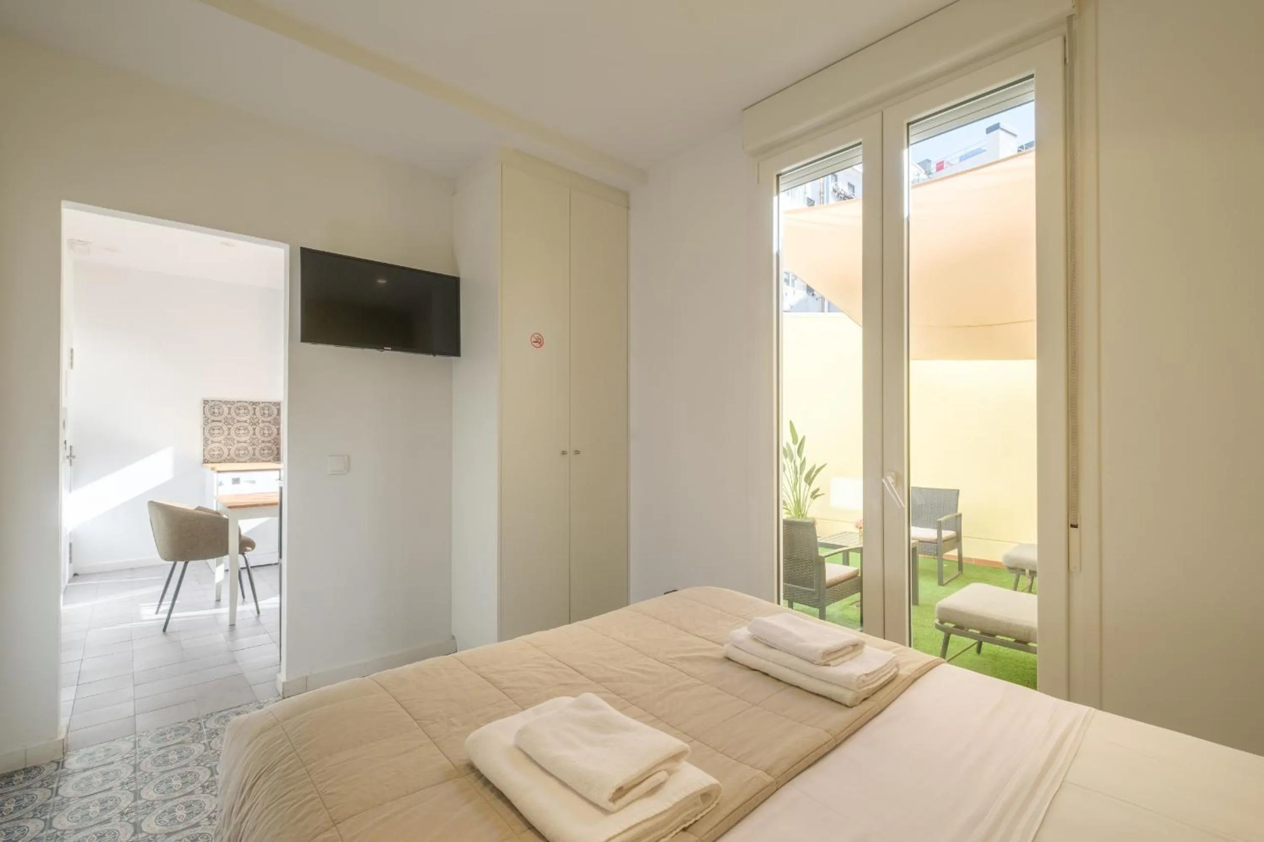 Marvellous Apt with a Large Private Terrace
