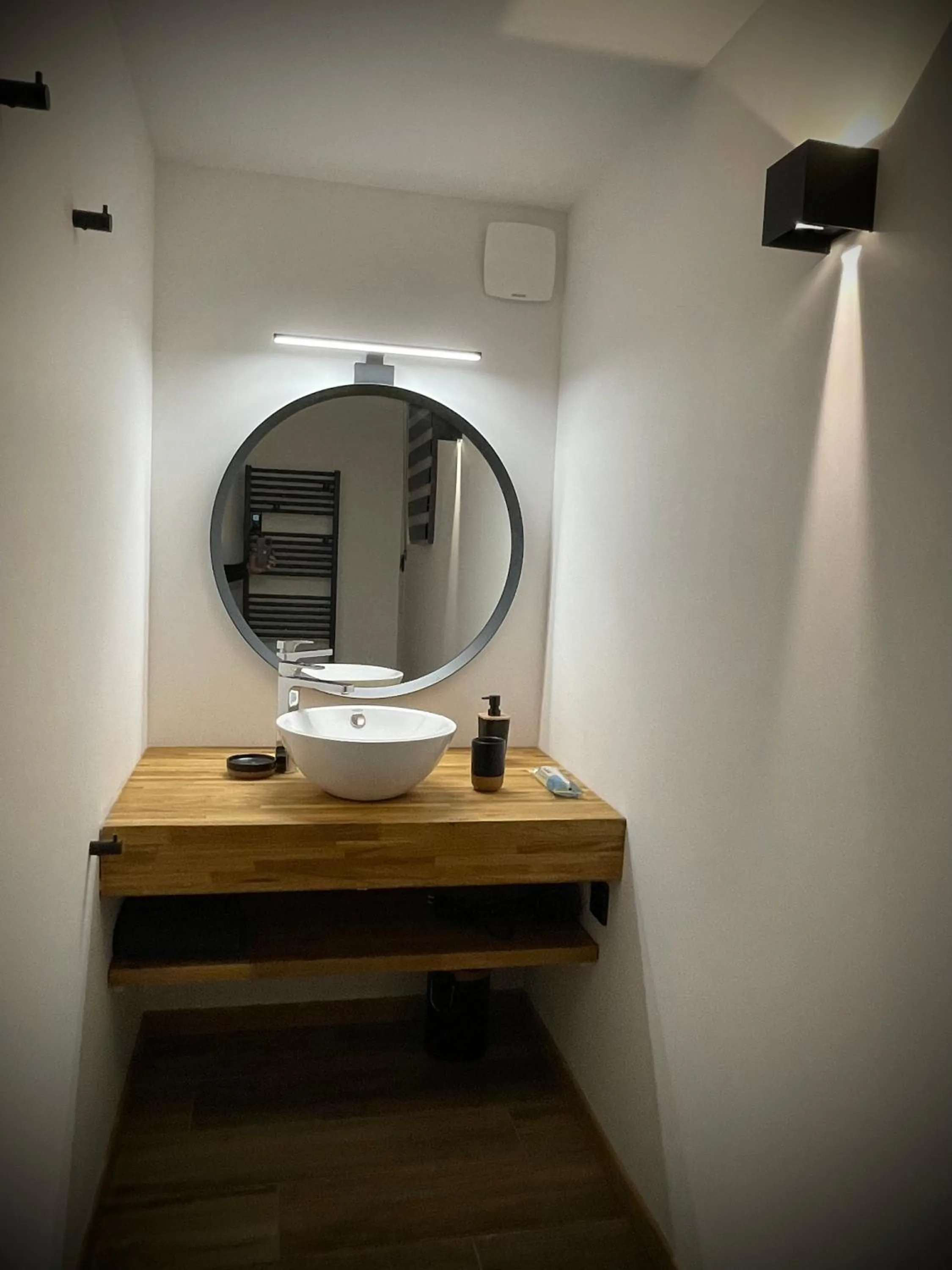 Bathroom in Le gîte cozy de Bouvacôte avec vue panoramique et Sauna