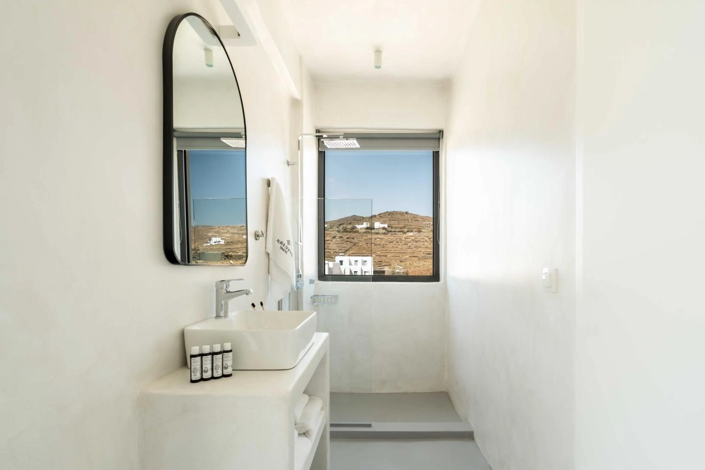 Toilet in Aura Villas Tinos