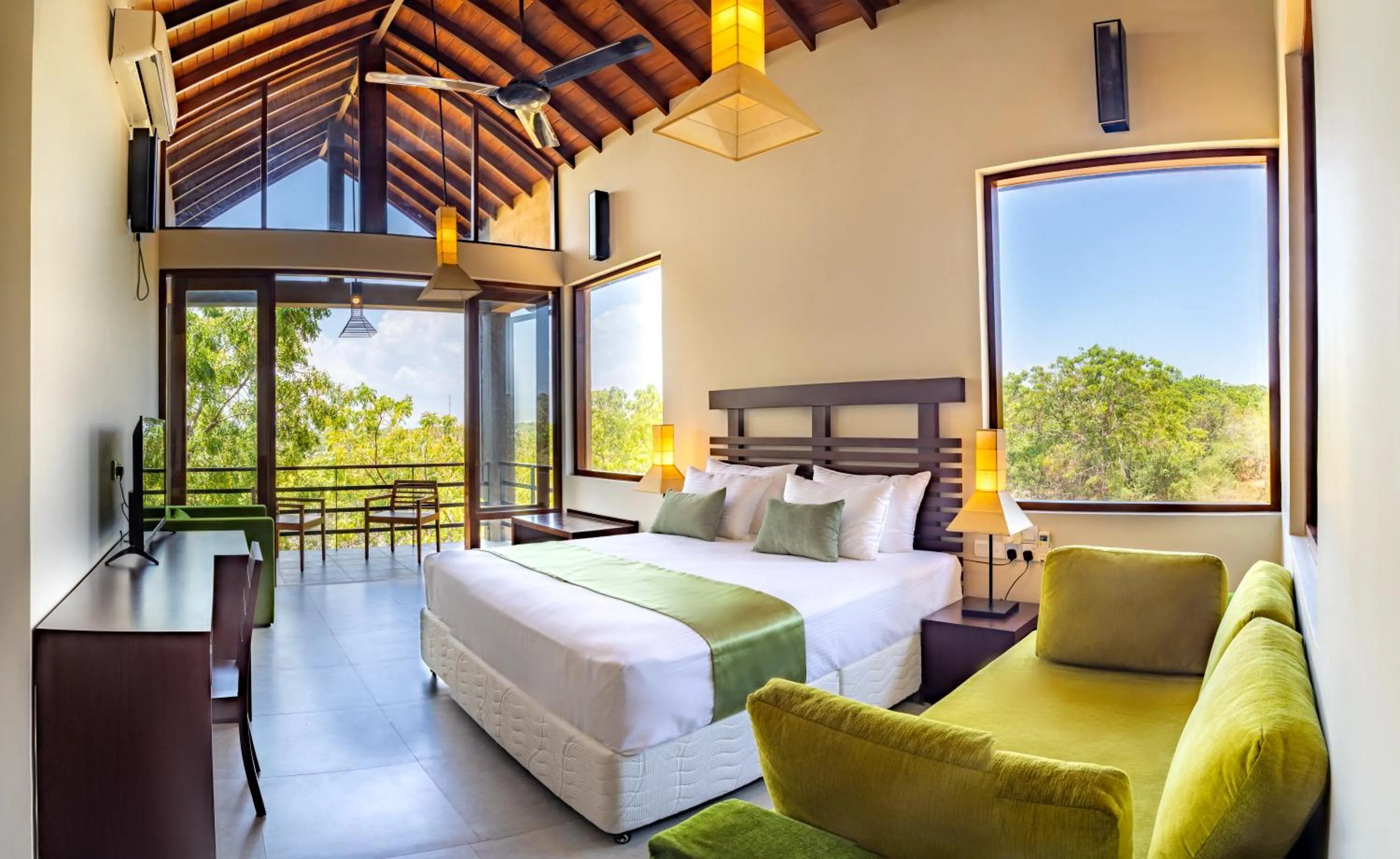 Photo of the whole room, Bed in Rock Wild Yala