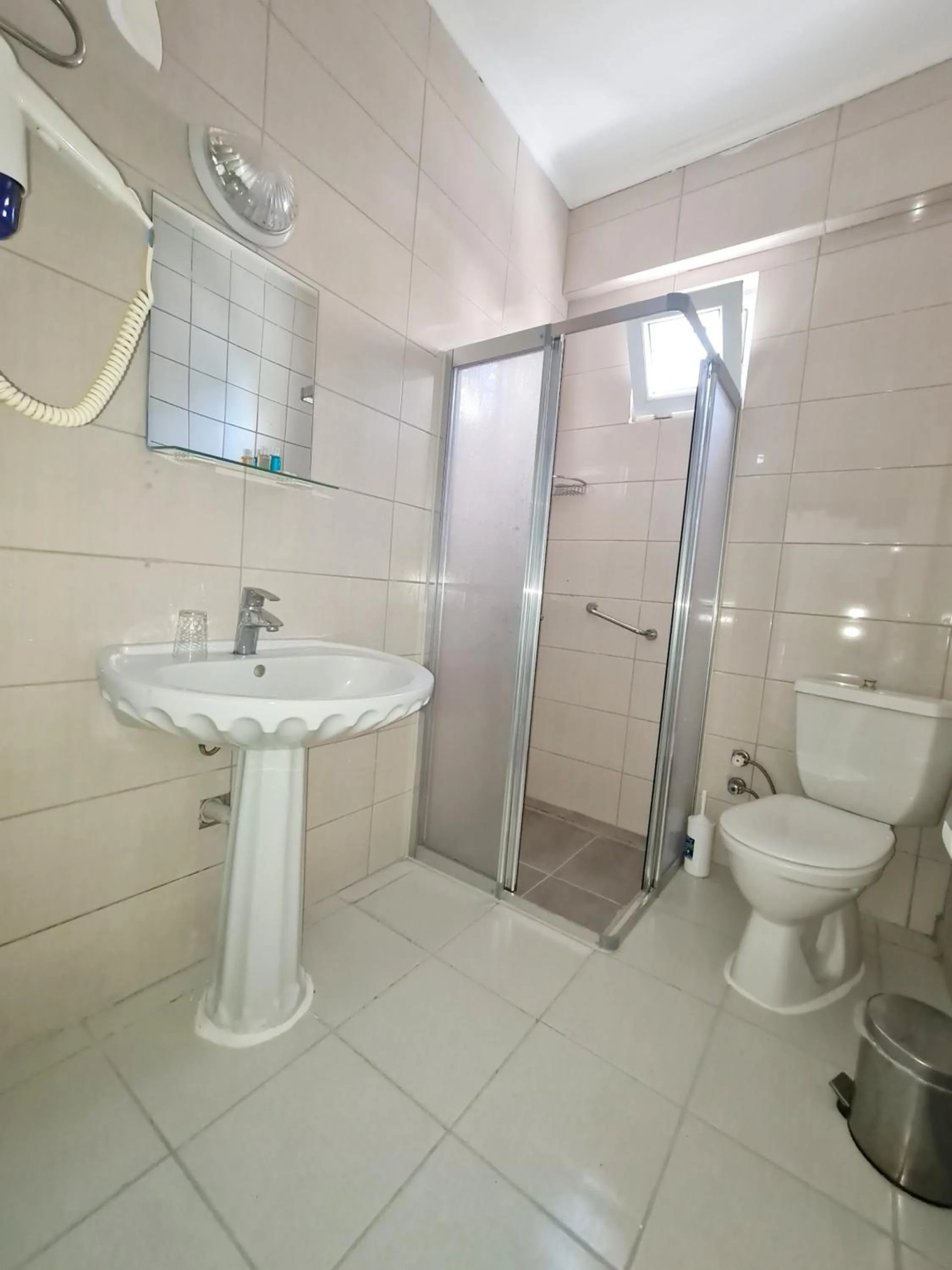 Bathroom in Moray & Duka Hotel