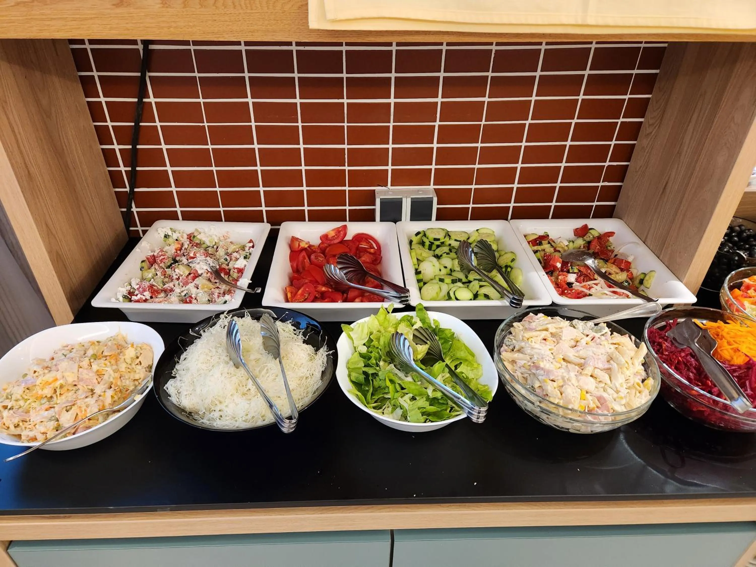 Breakfast in Carine Hotel Centar