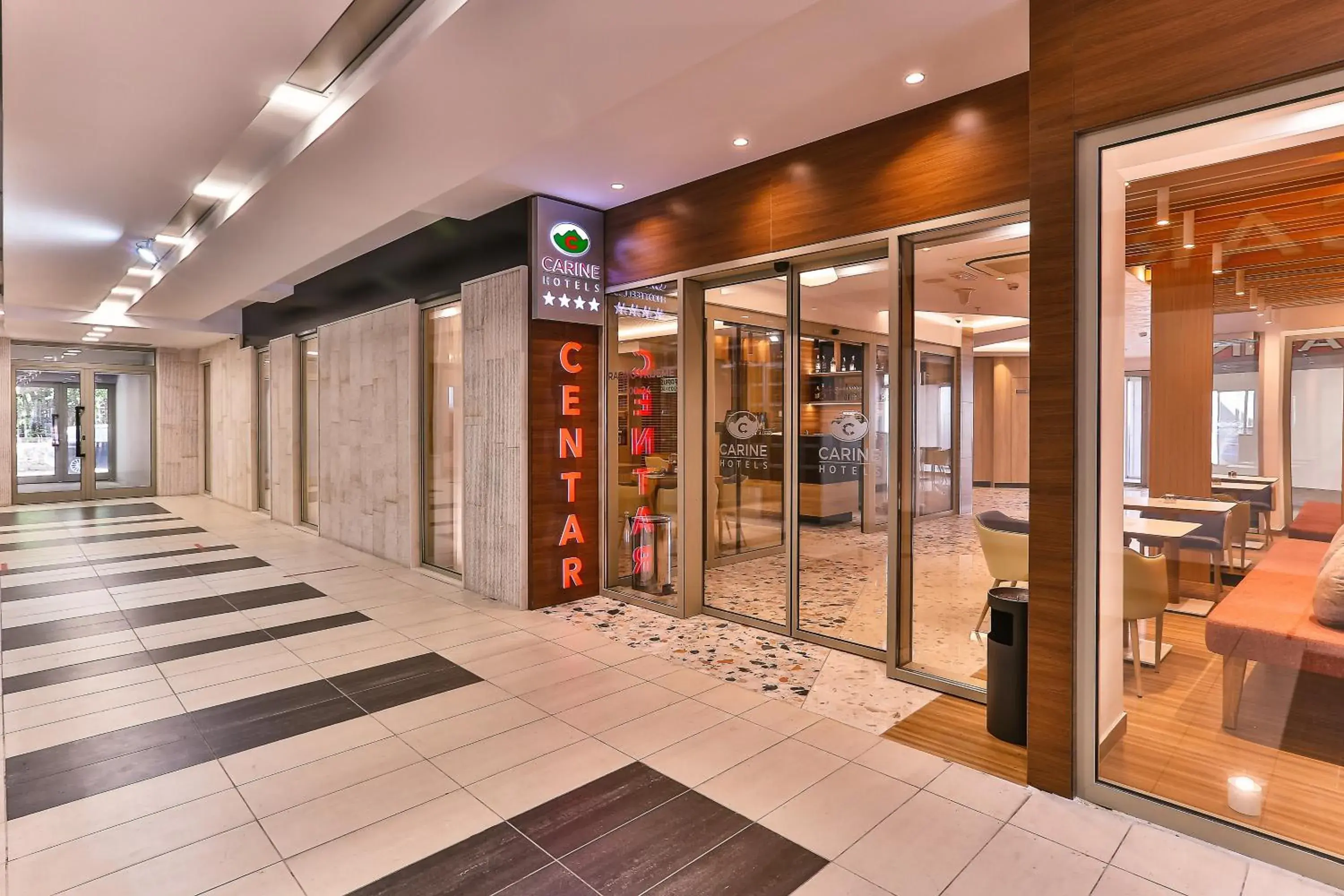 Facade/entrance in Carine Hotel Centar Facade/entrance in Carine Hotel Centar