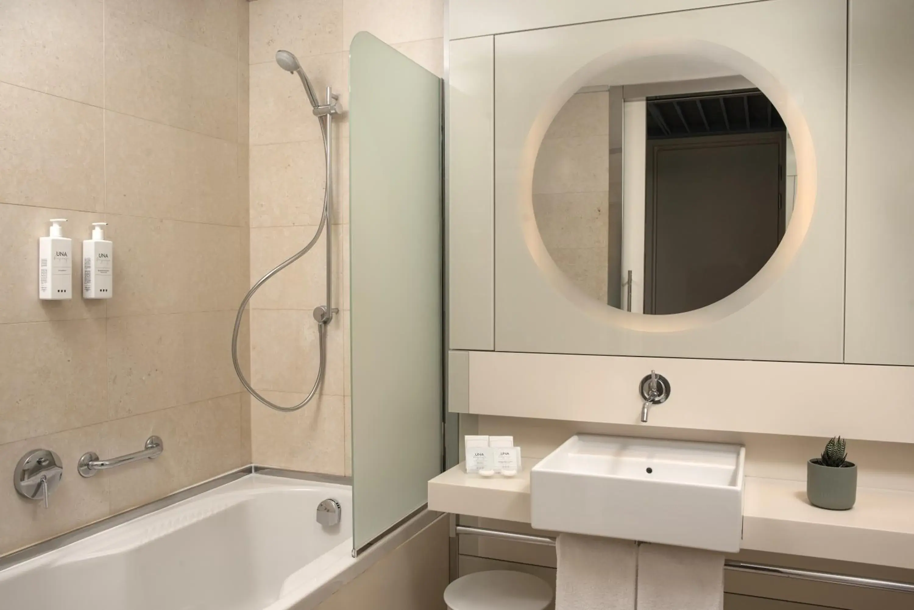 Bathroom in UNA Hotels Bologna Centro Bathroom in UNA Hotels Bologna Centro