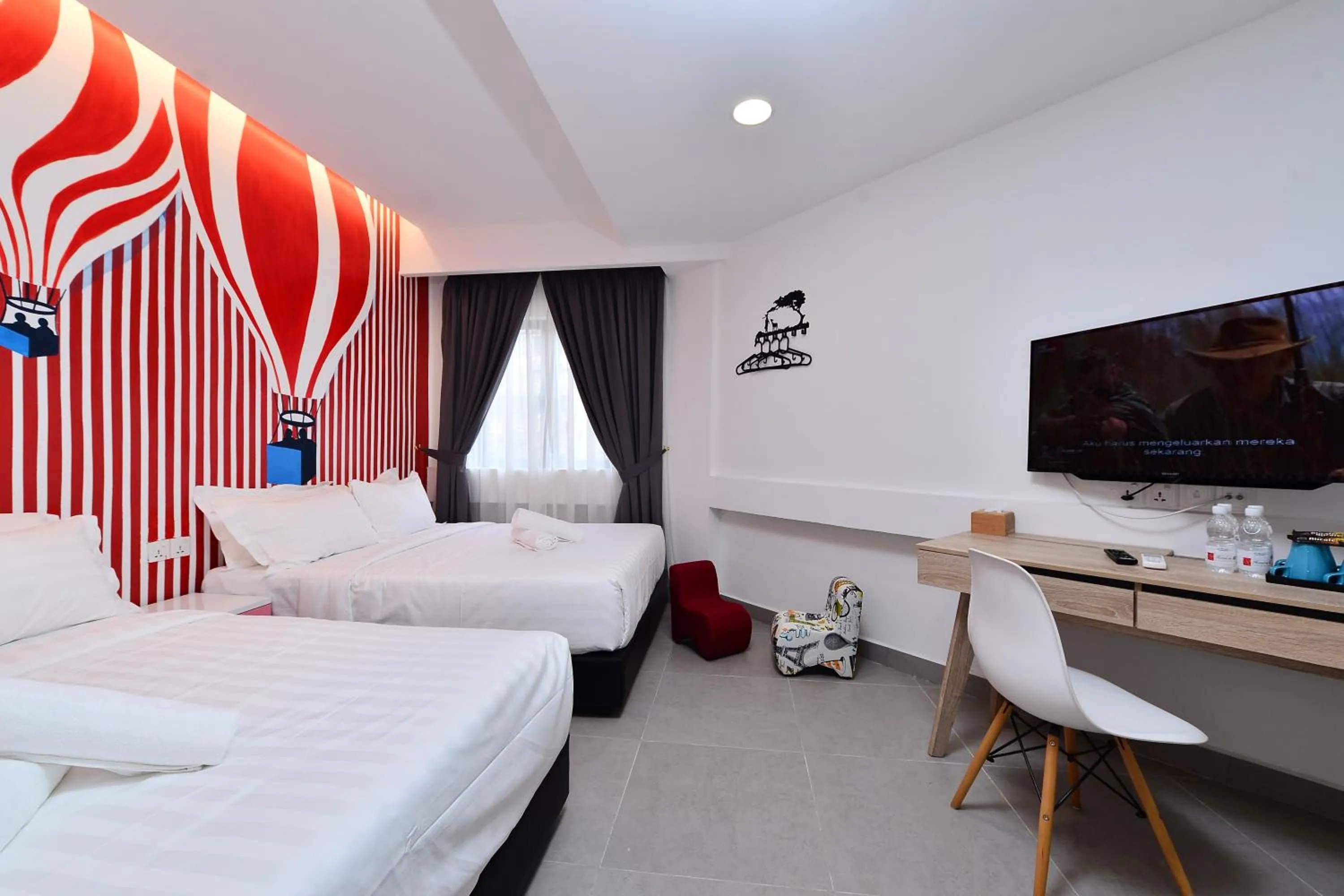 Photo of the whole room, Bed in Smile Hotel Shah Alam Seksyen 9