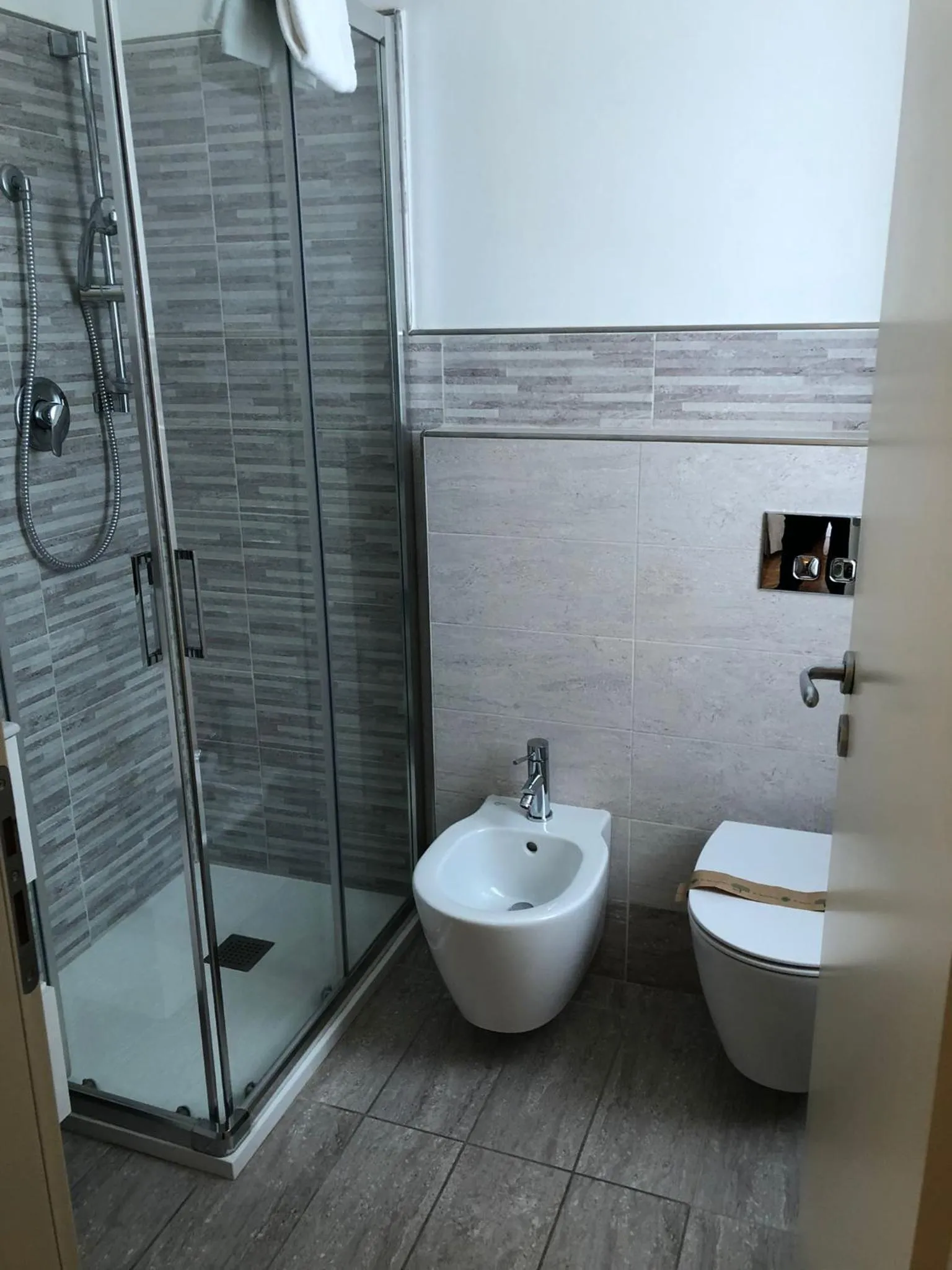 Bathroom in Hotel Jolanda