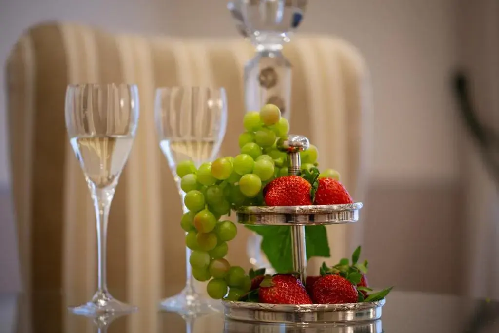 Food and drinks in Hotel Jolanda Food and drinks in Hotel Jolanda