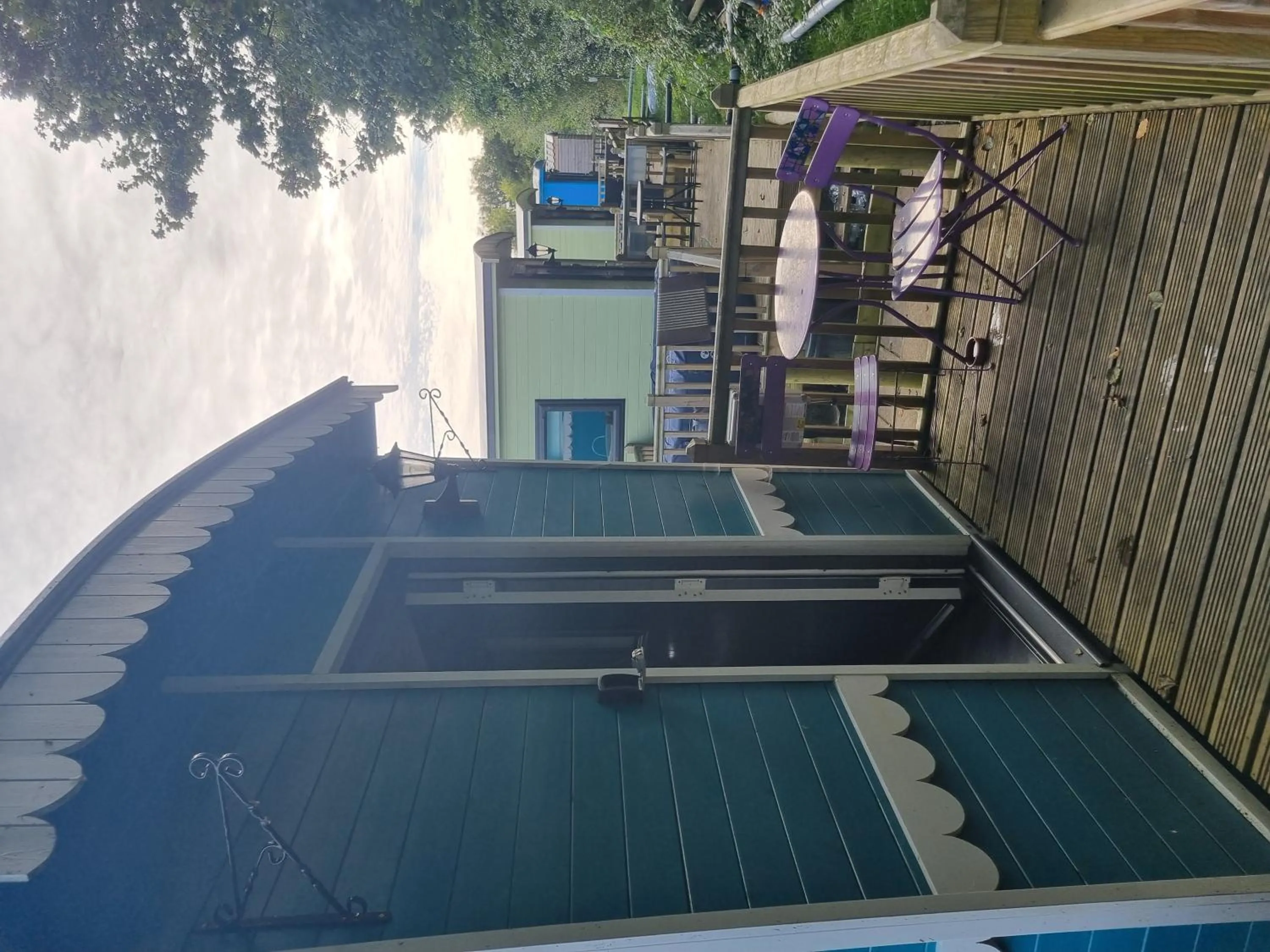 Glamping Hut - Riverview 3