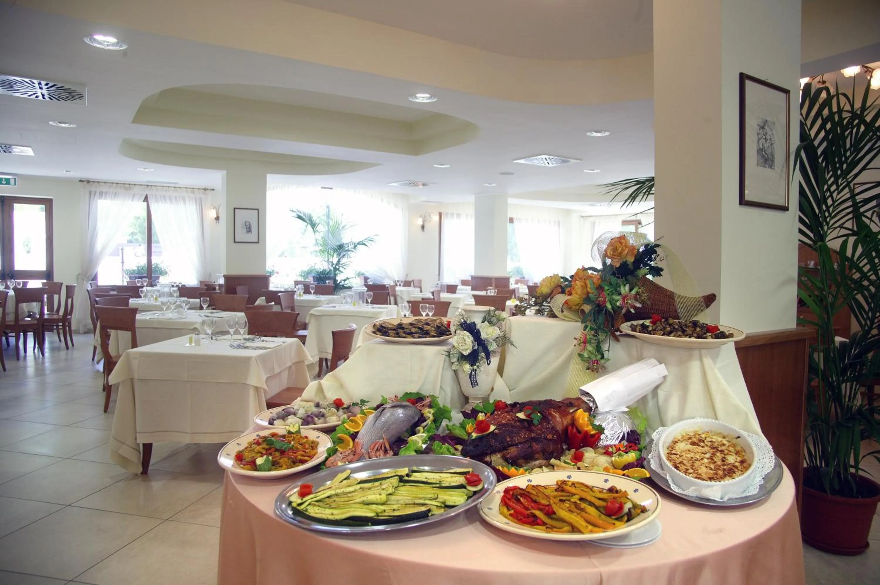 Restaurant/places to eat in Hotel Portonuovo