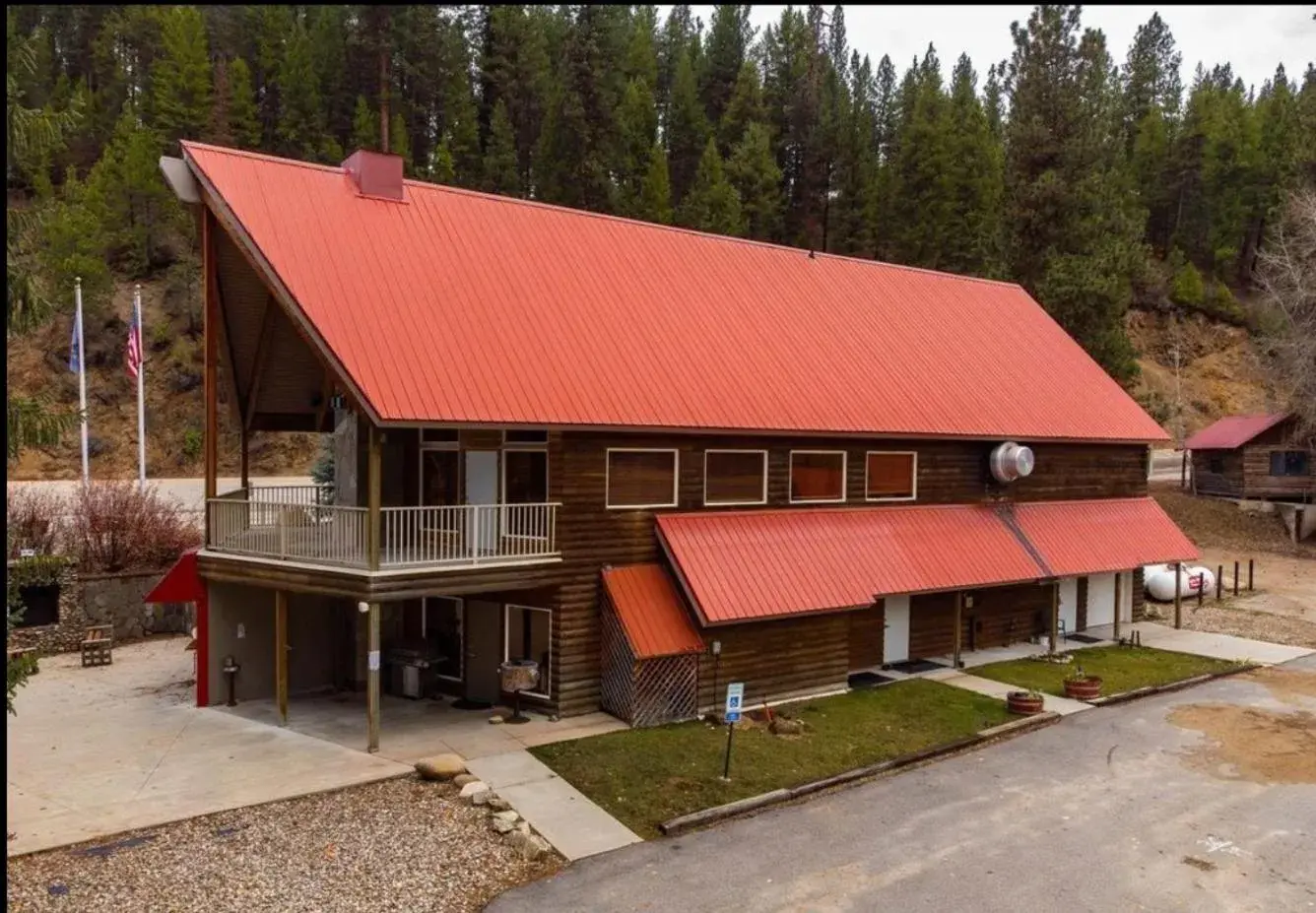 Property building in Southfork Lodge - Riverside Inn Property building in Southfork Lodge - Riverside Inn