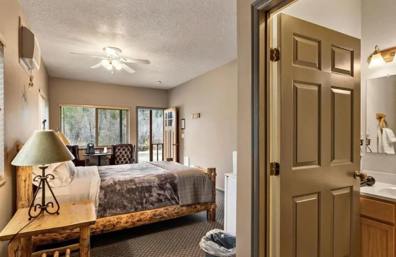 Other, Bed in Southfork Lodge - Riverside Inn Other, Bed in Southfork Lodge - Riverside Inn