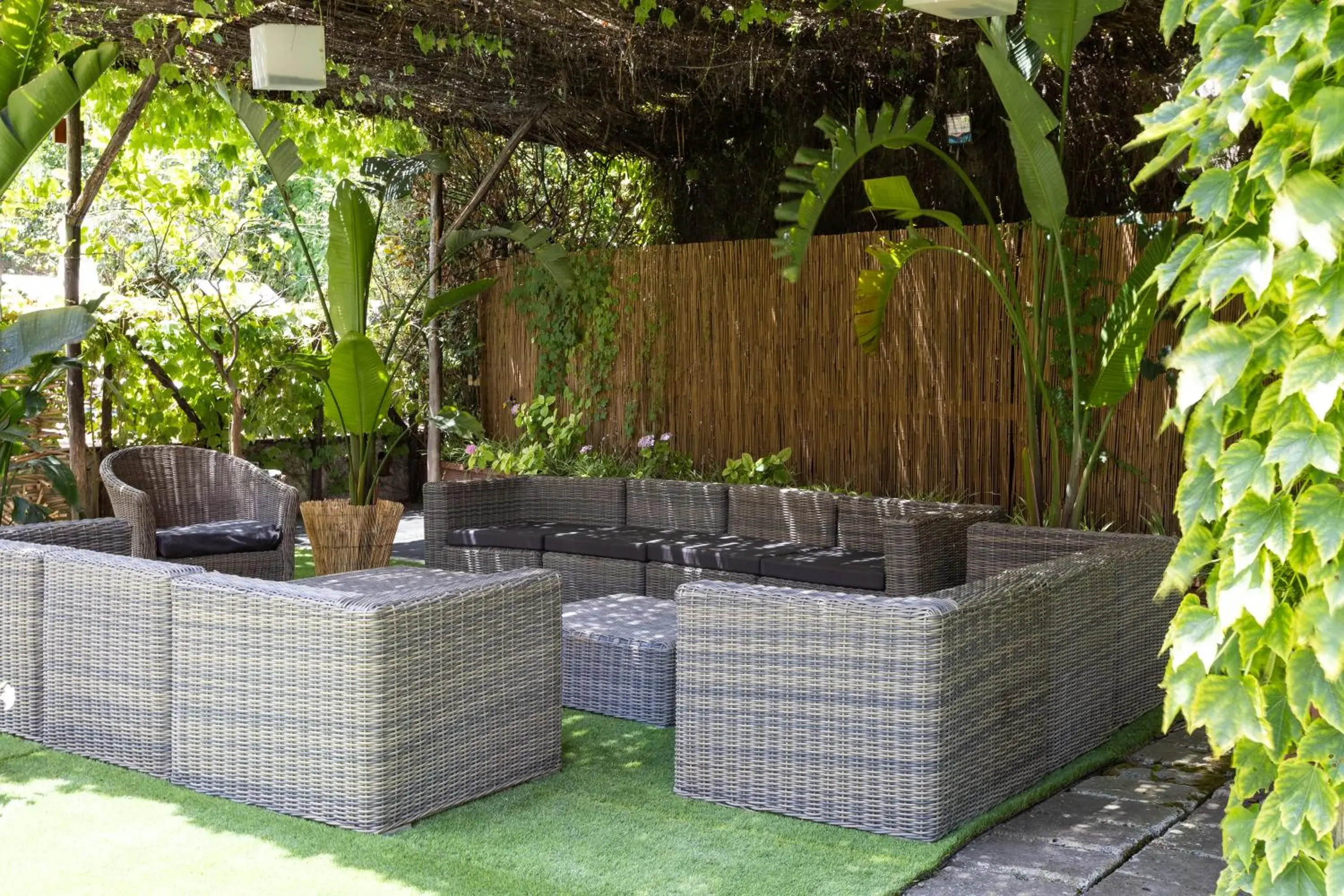 Swimming pool in Grand Hotel Tiberio Swimming pool in Grand Hotel Tiberio