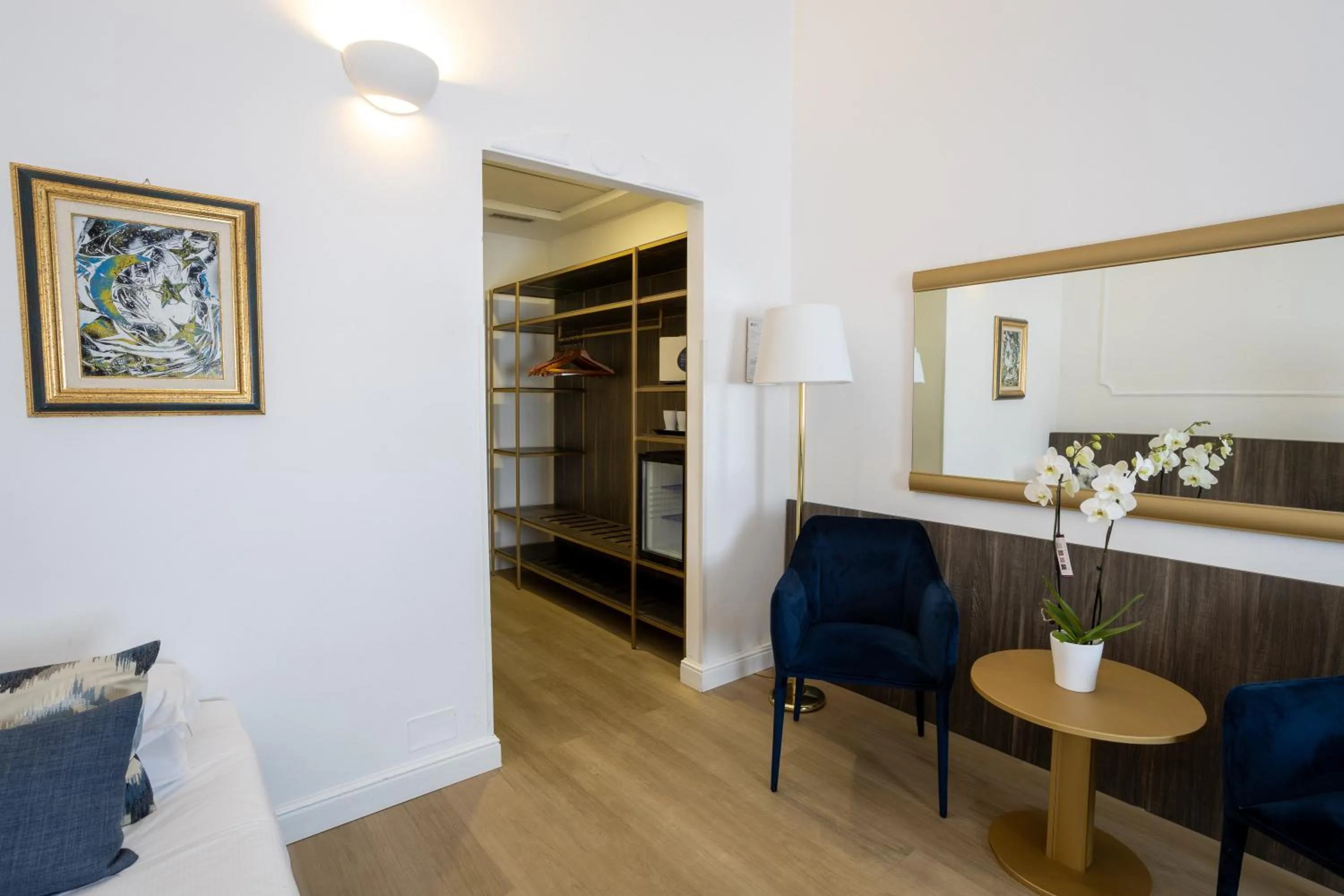 Photo of the whole room in Grand Hotel Tiberio