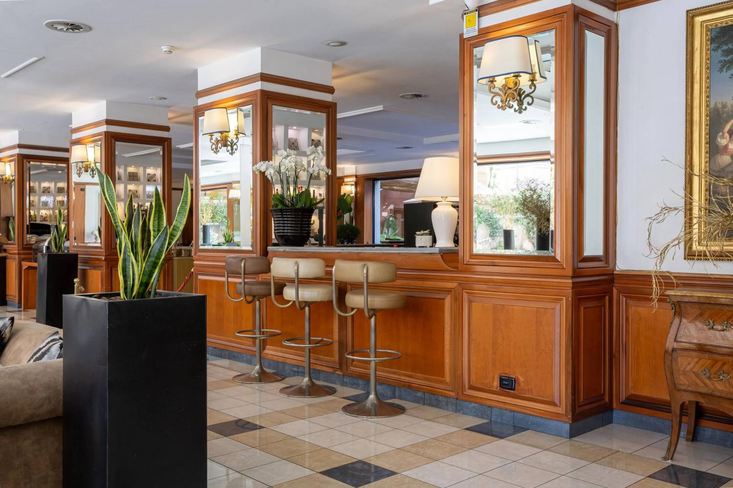 Lobby or reception in Grand Hotel Tiberio