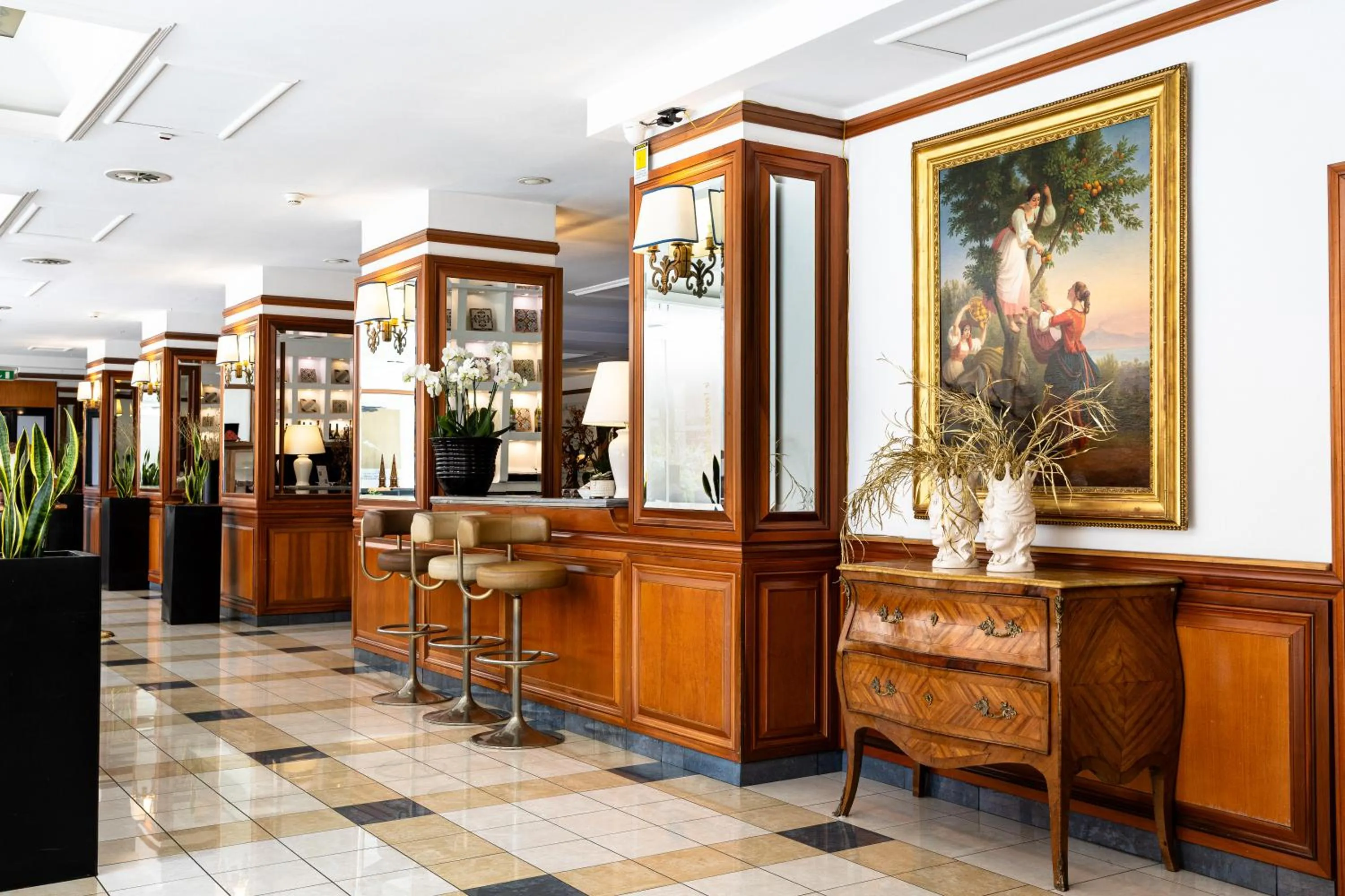 Lobby or reception in Grand Hotel Tiberio