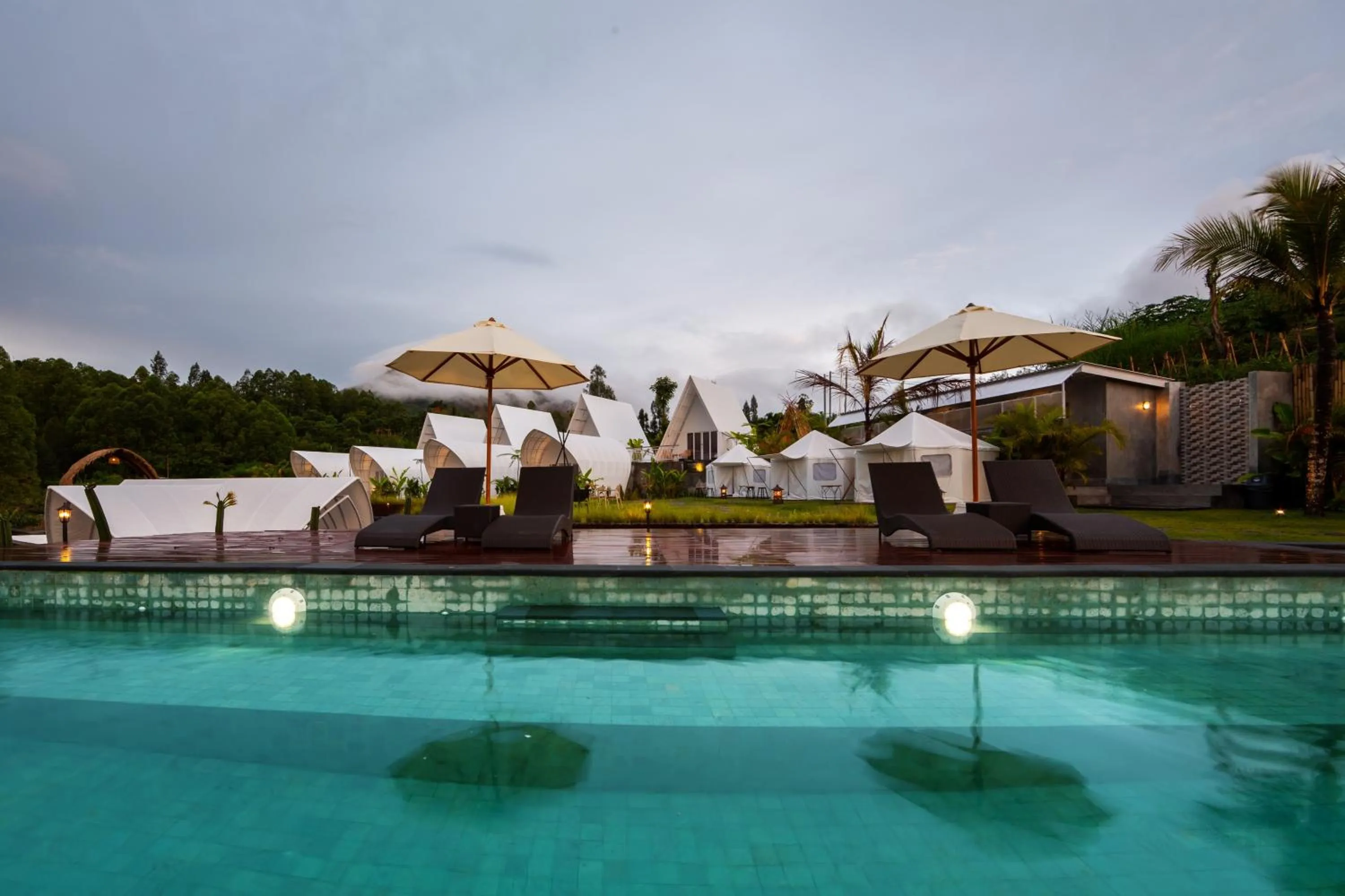 Swimming pool in The Dewi Kintamani Luxury Glamping and Natural Hotspring