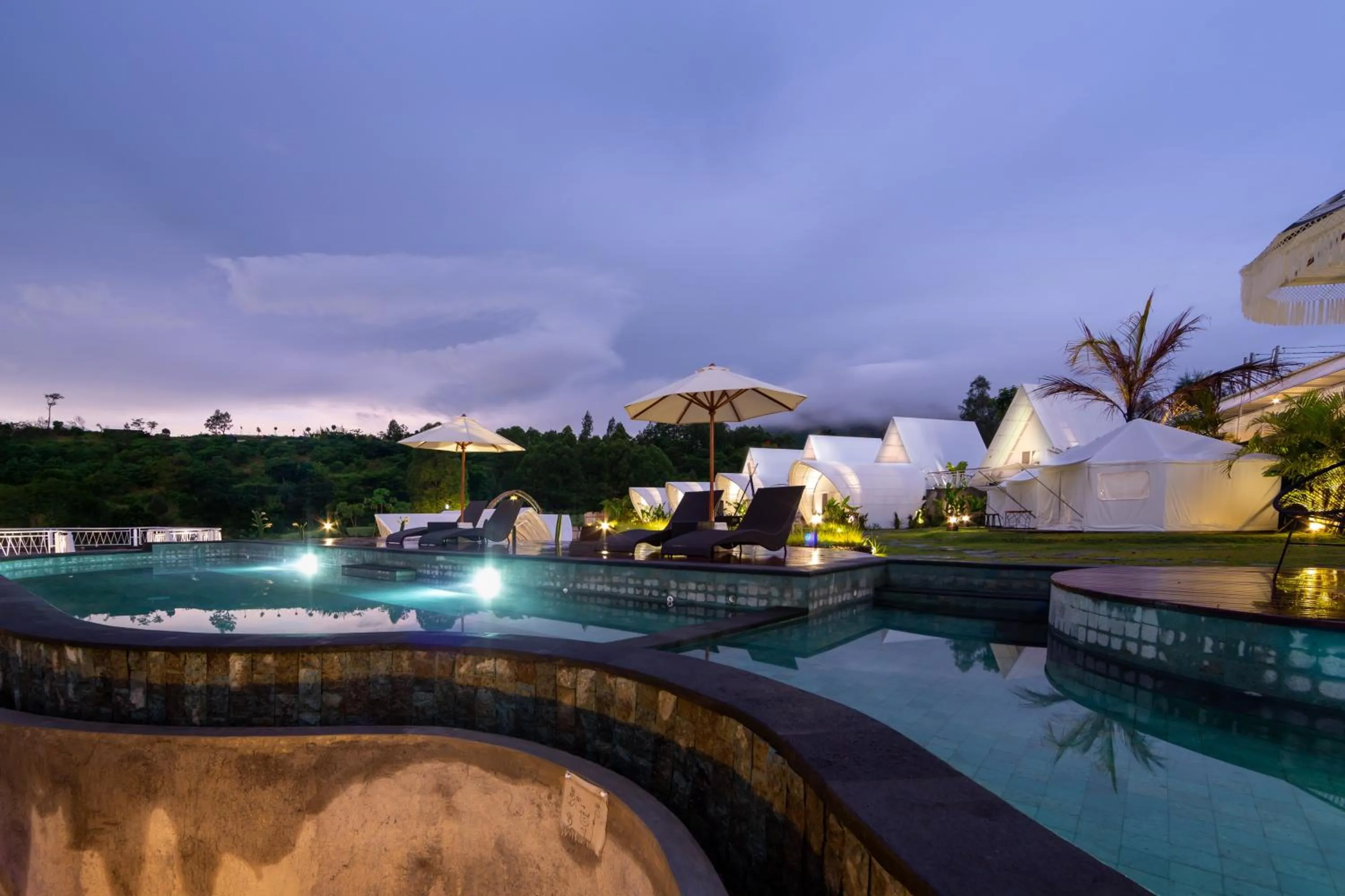 Swimming pool in The Dewi Kintamani Luxury Glamping and Natural Hotspring