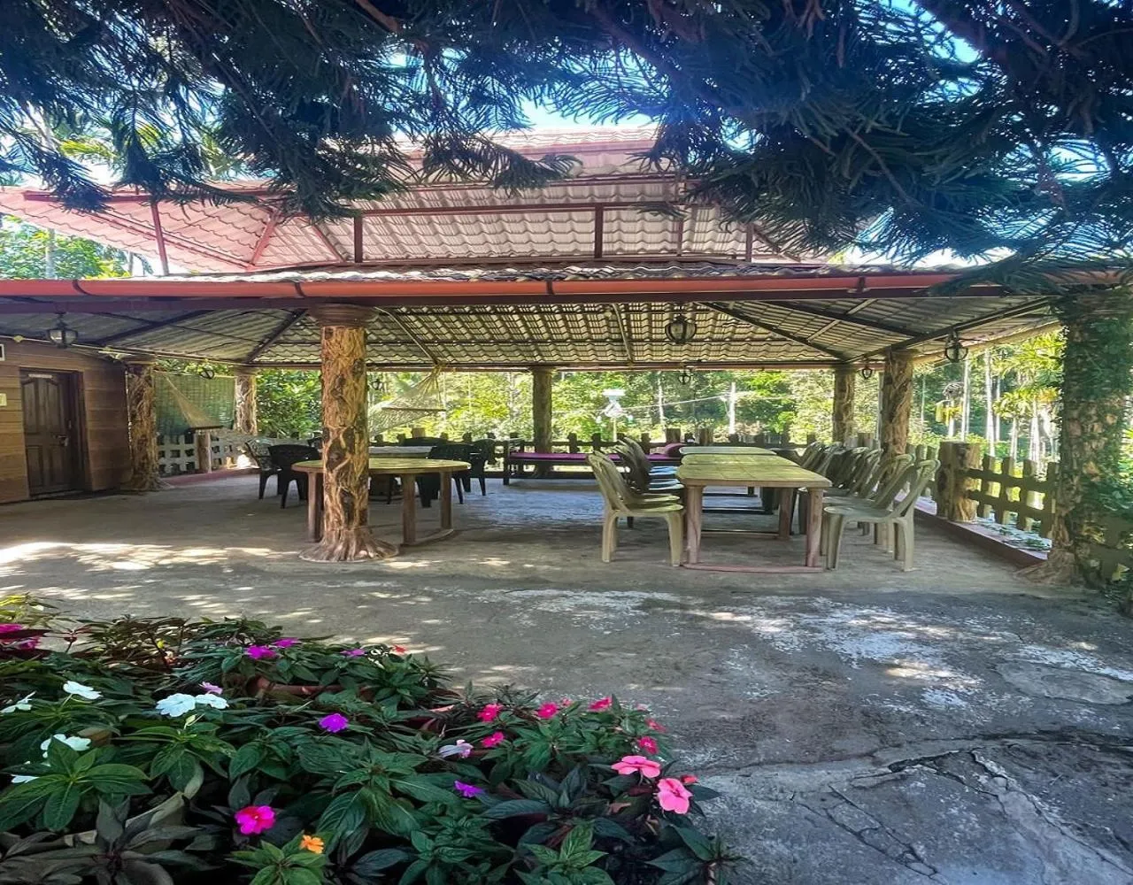 Restaurant/places to eat in Oxyzone Coorg by StayApart