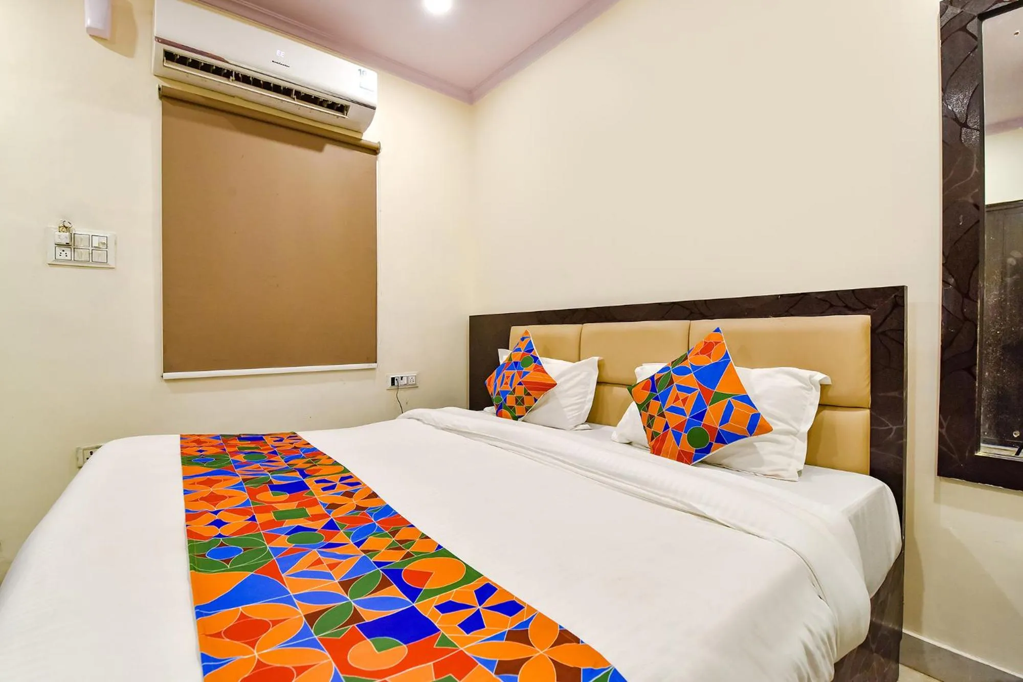 Bed in FabHotel Golden Leaf