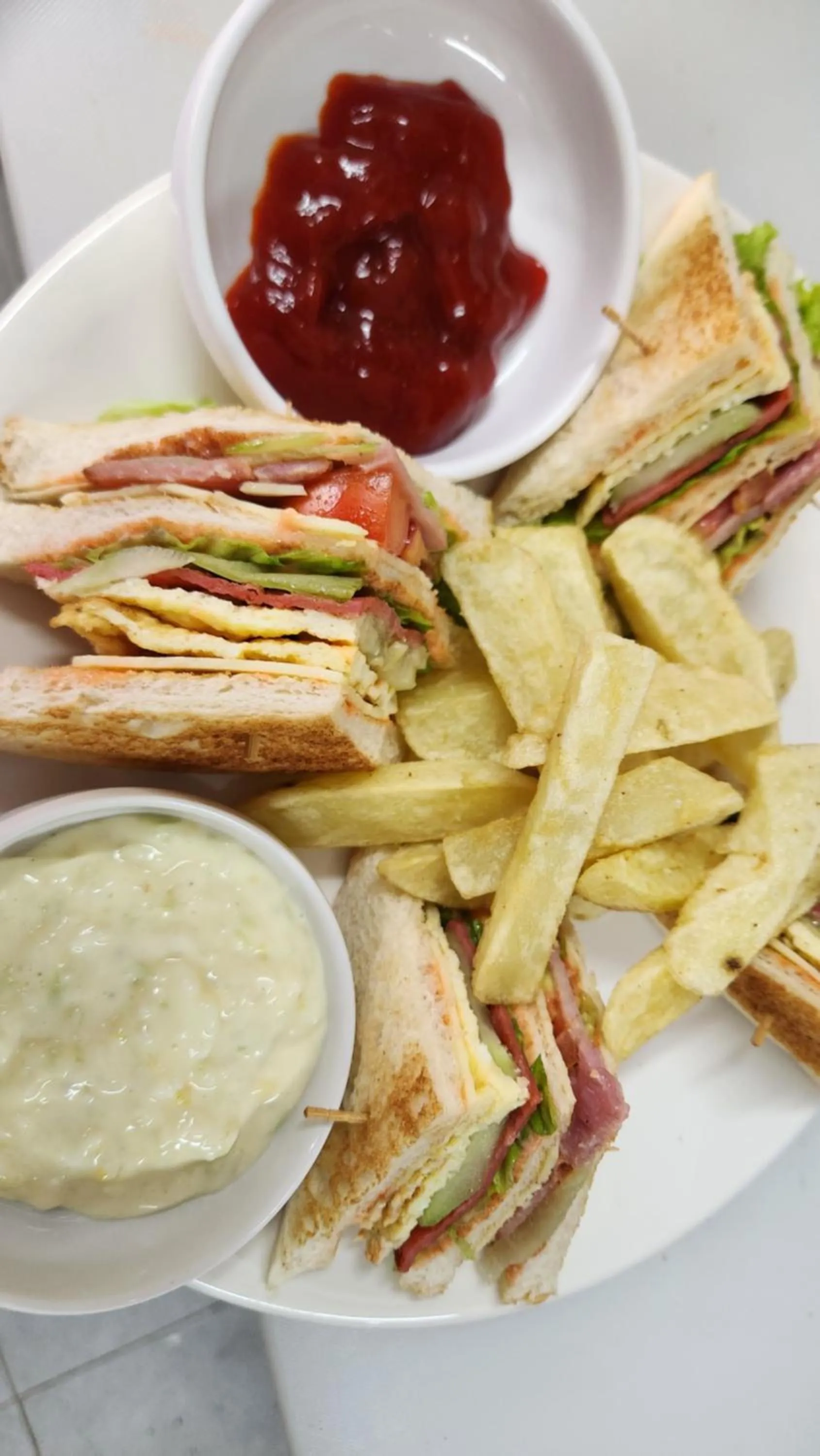 Restaurant/places to eat in Airport Hotel Clark