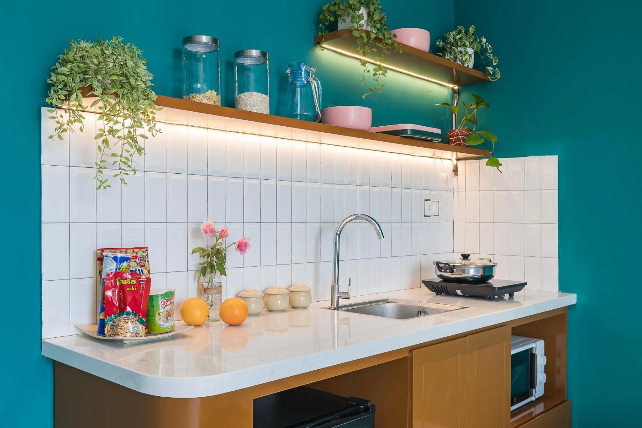 C o r o n a Hanoi House