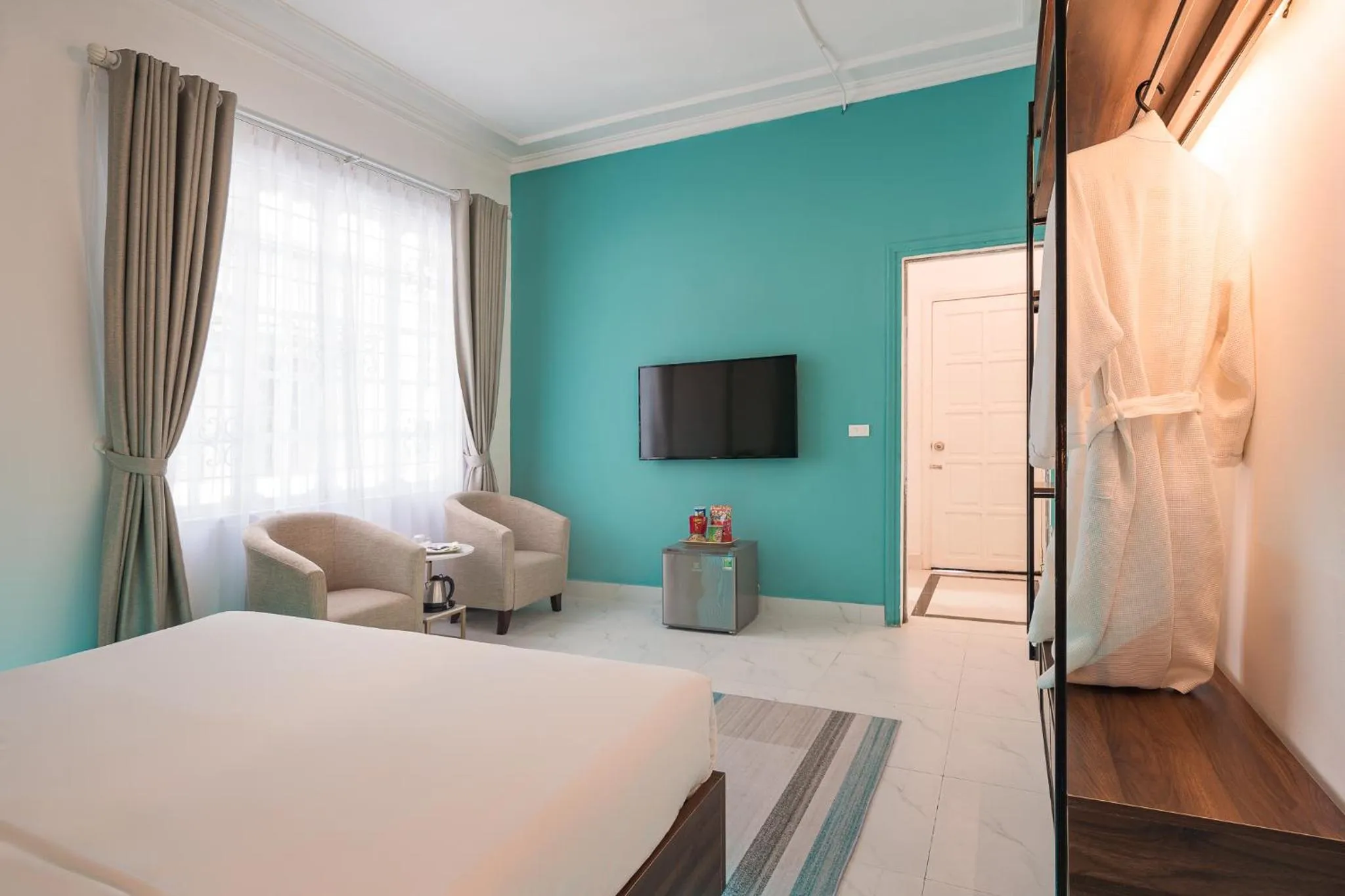 C o r o n a Hanoi House