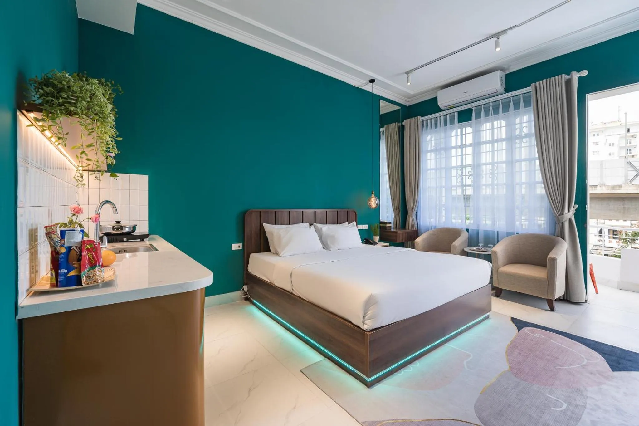 C o r o n a Hanoi House