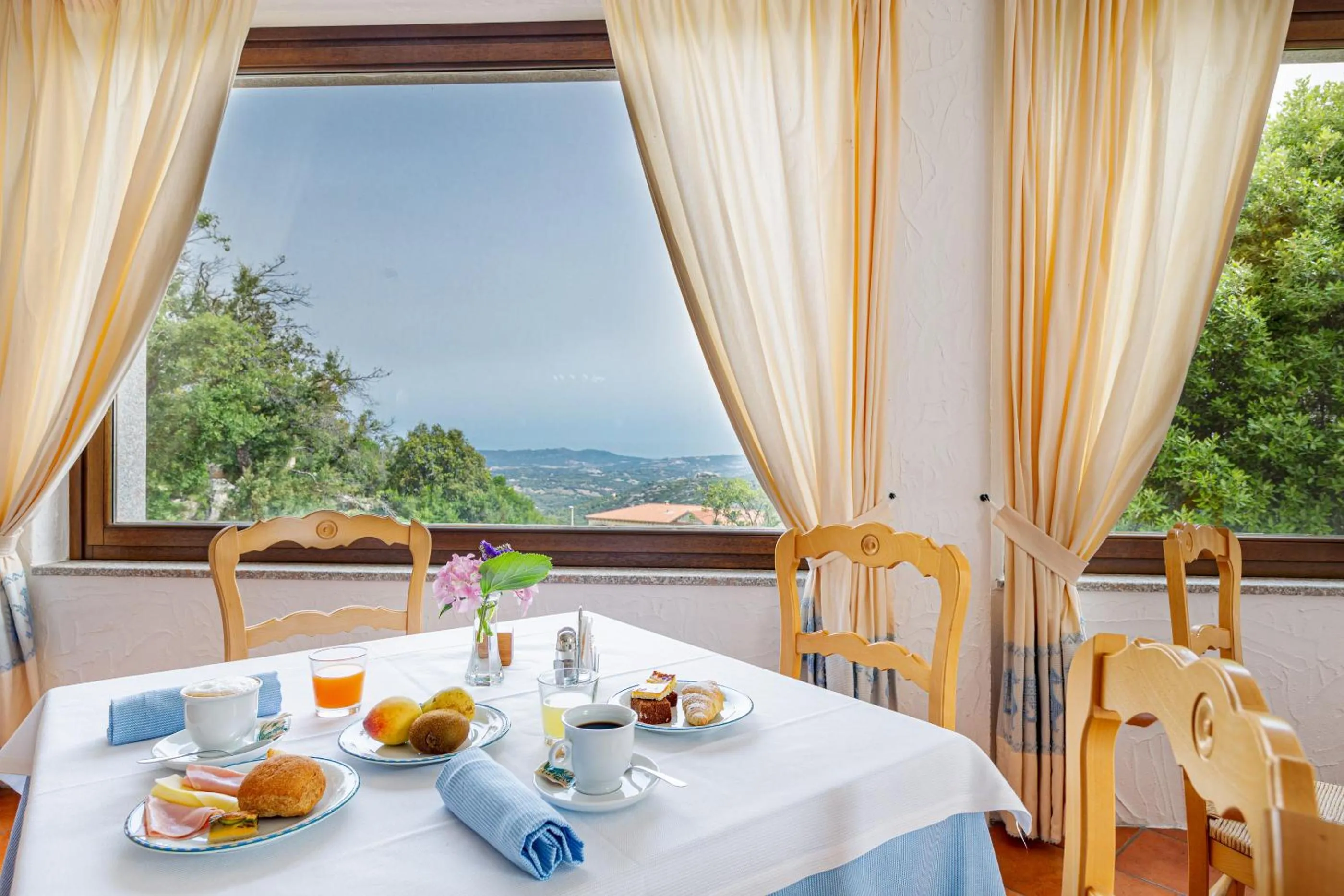 Food and drinks in Hotel San Trano