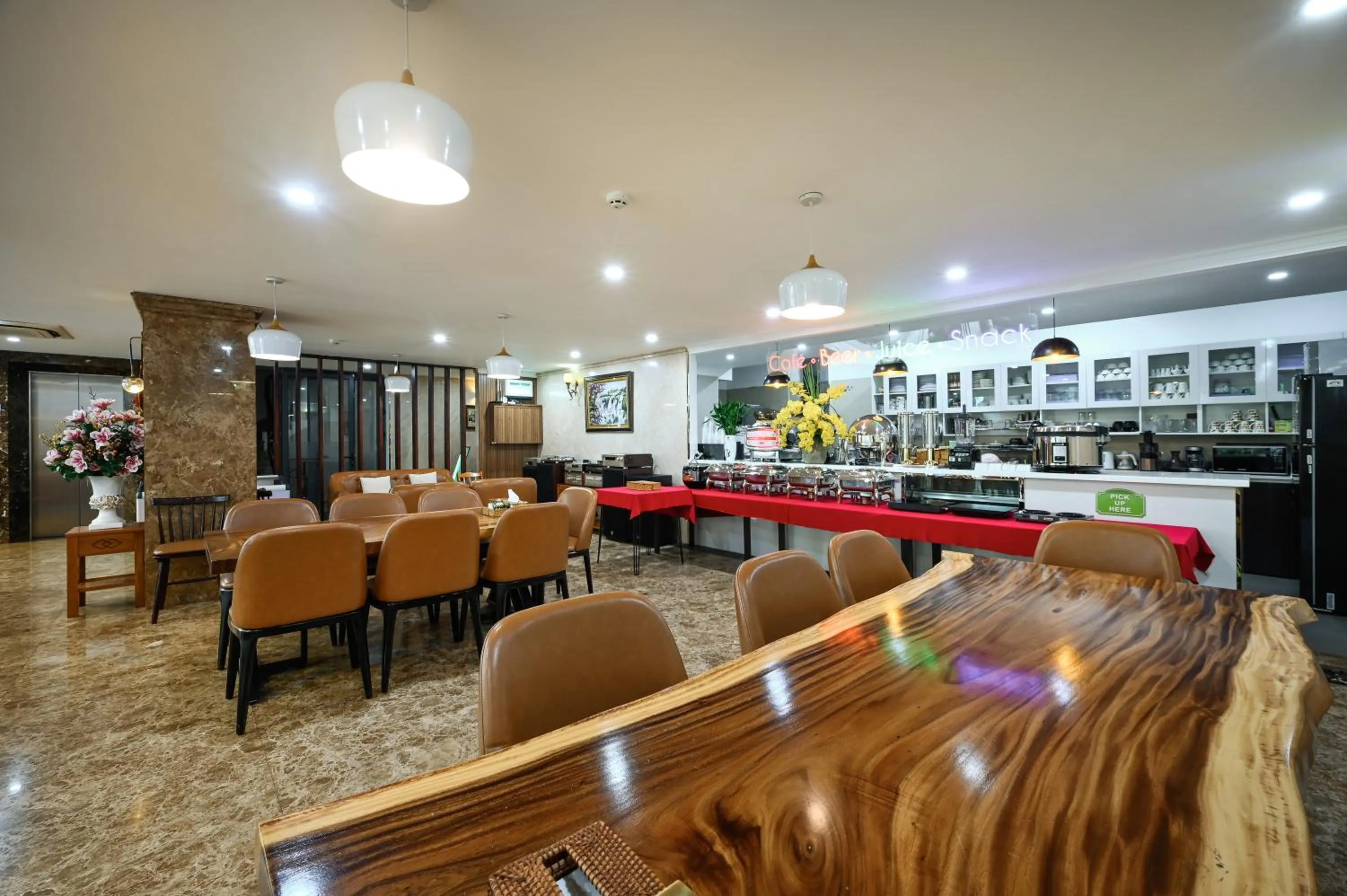 The River Park Hotel