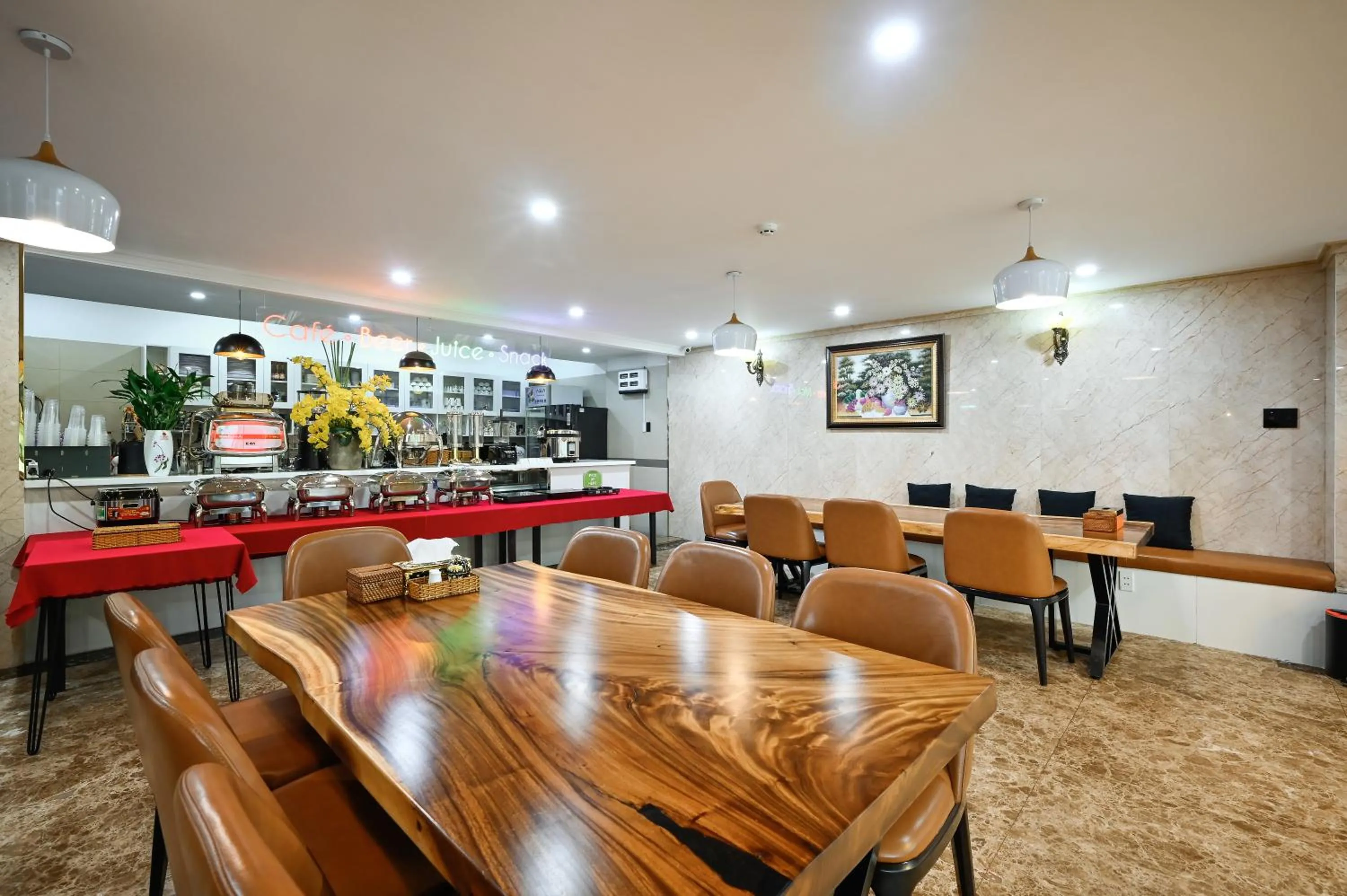 The River Park Hotel