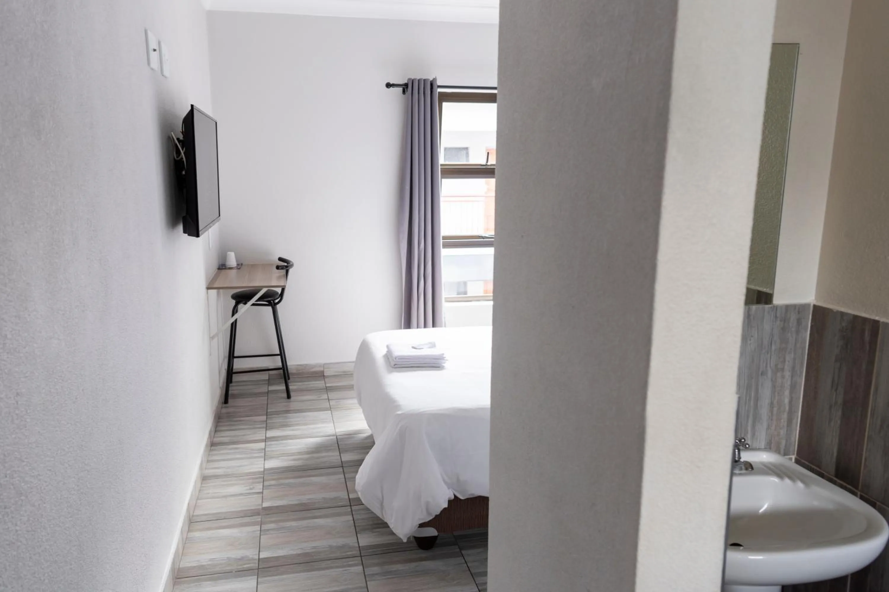 TV and multimedia, Bed in Ecomotel Isando