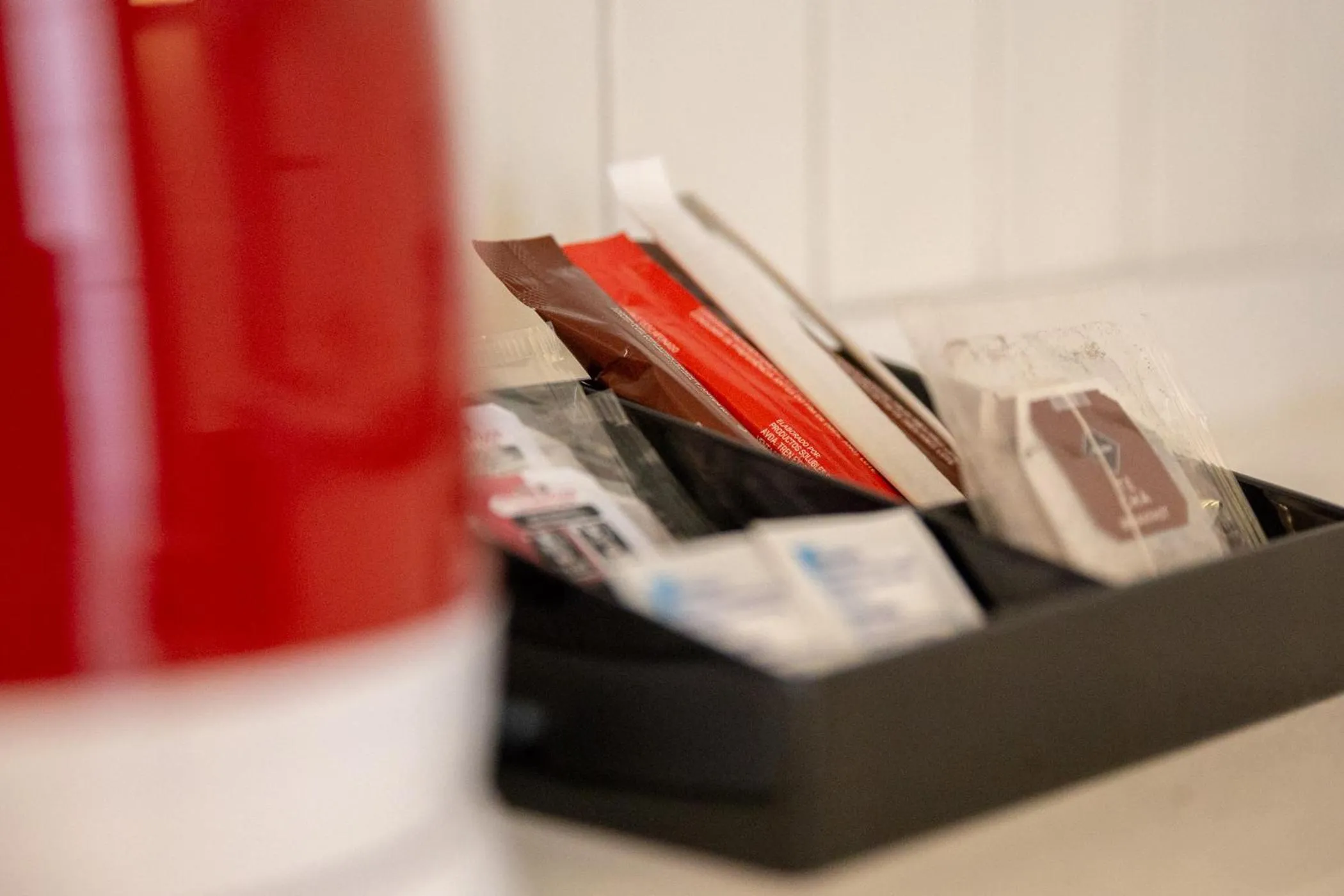 Coffee/tea facilities in Apartamentos Teatro by Be Alicante