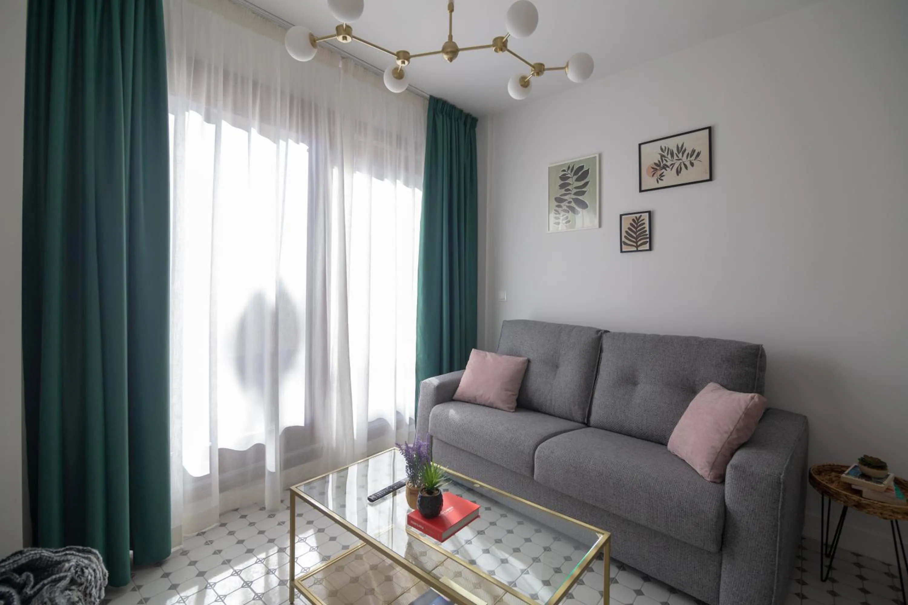 Living room in Apartamentos Teatro by Be Alicante