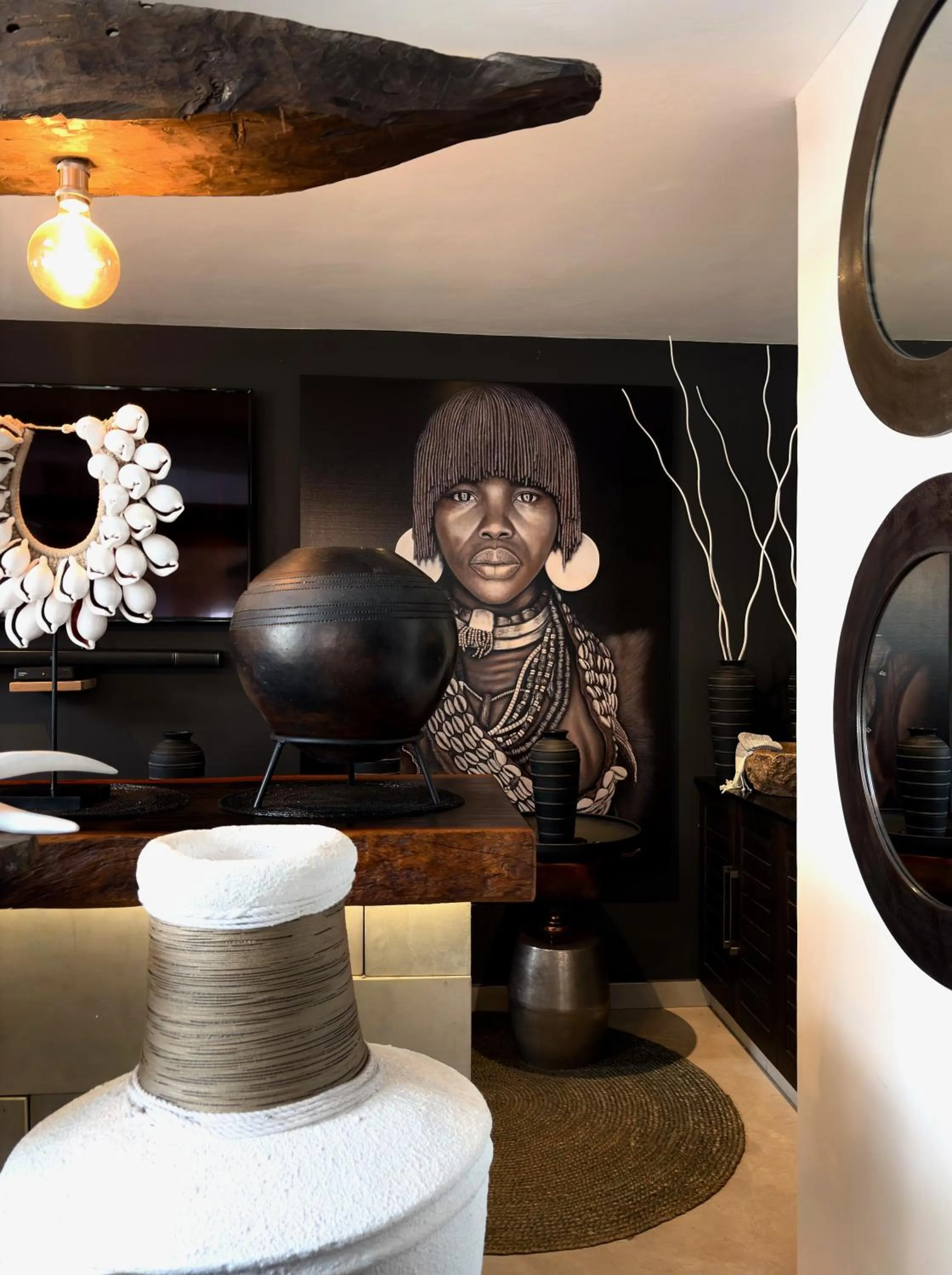 Lounge or bar in African Flair Boutique Safari Lodge