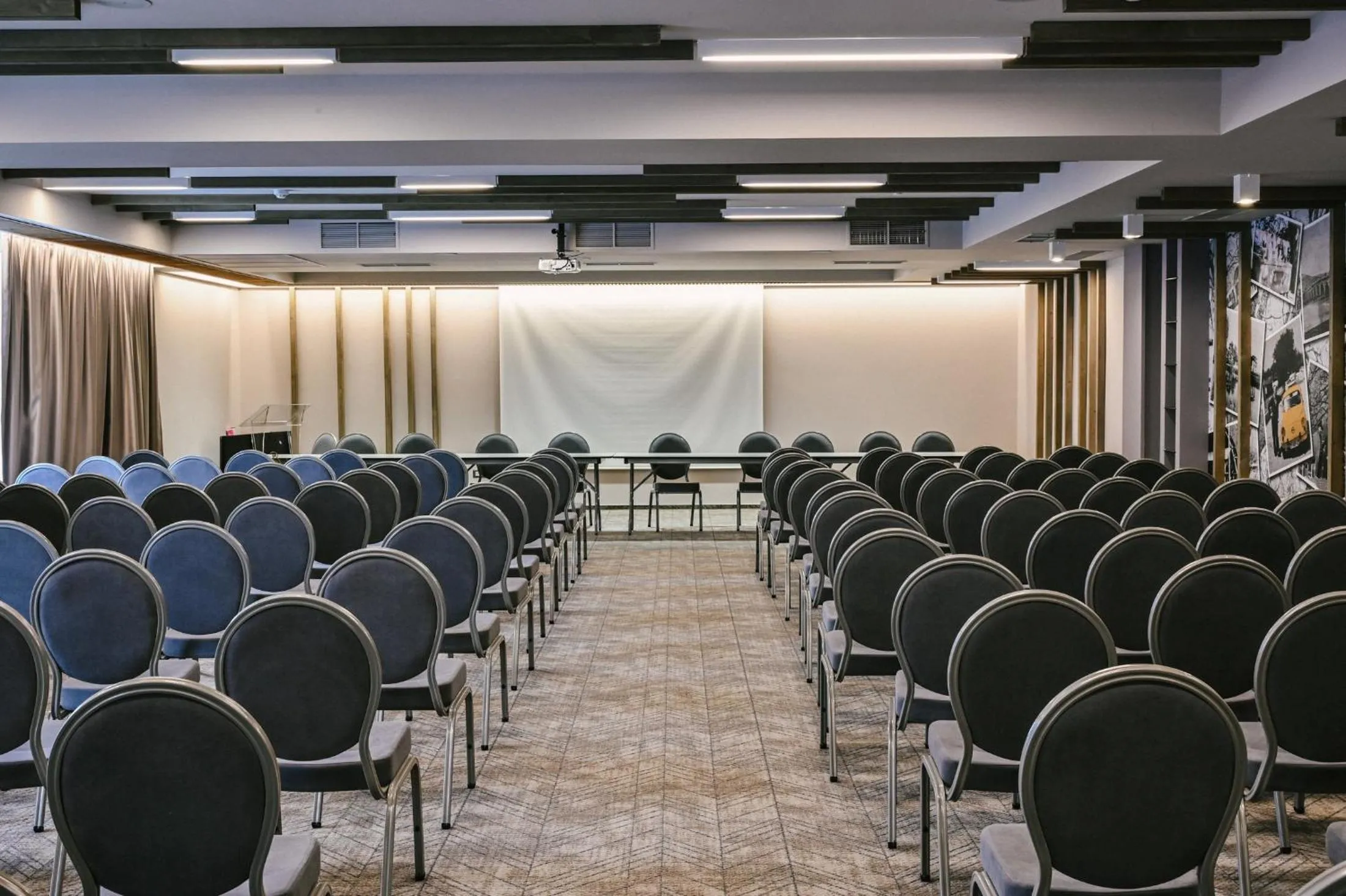 Seating area in Hotel Buna Mostar