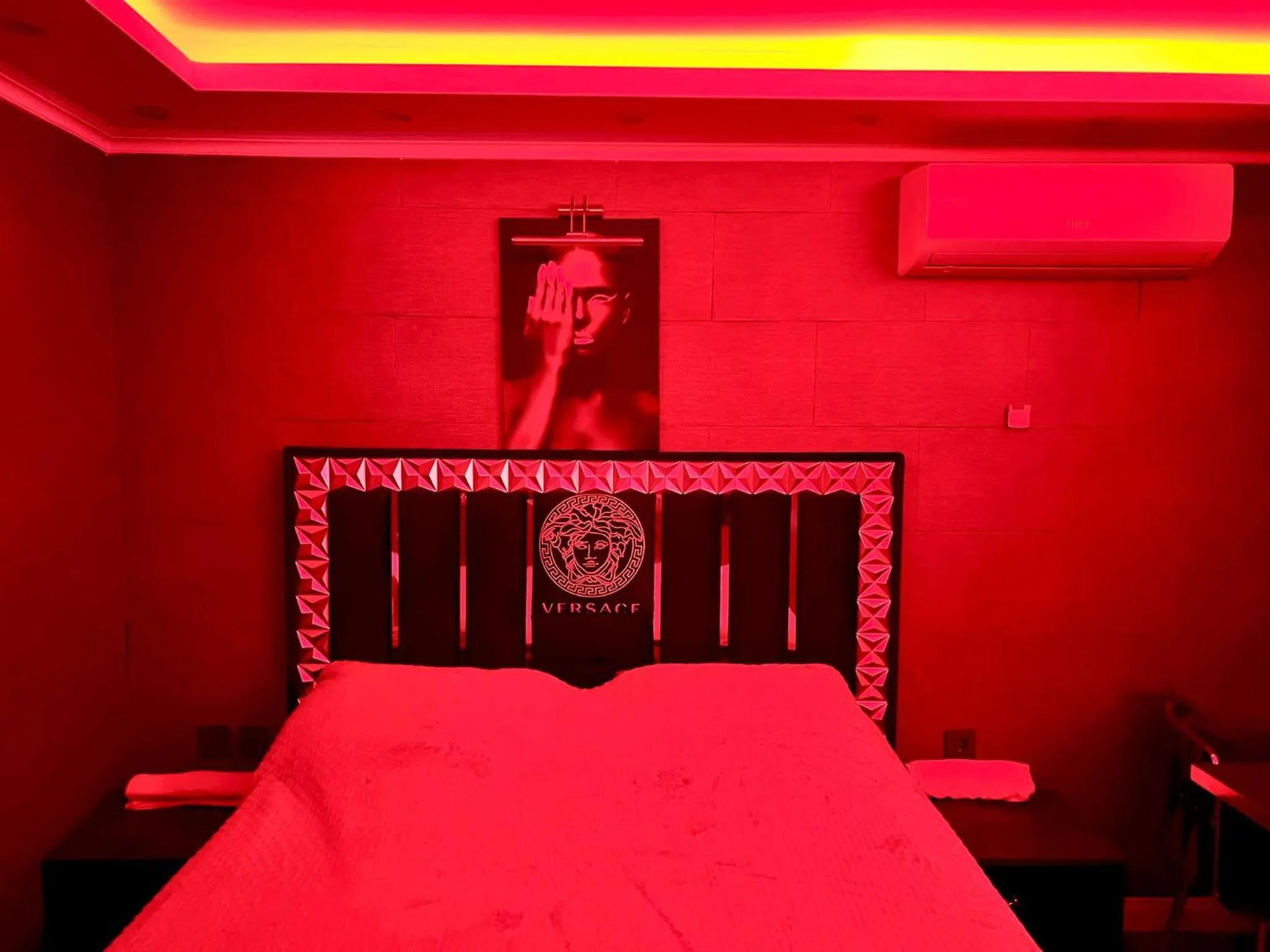 Bed in LEVENT PALACE REZİDANS