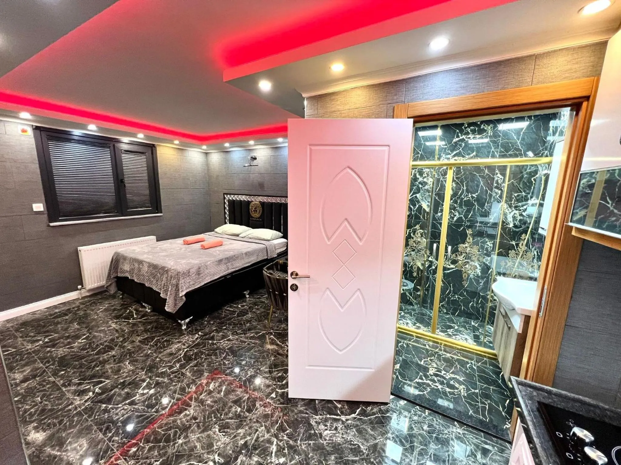 Bed in LEVENT PALACE REZİDANS
