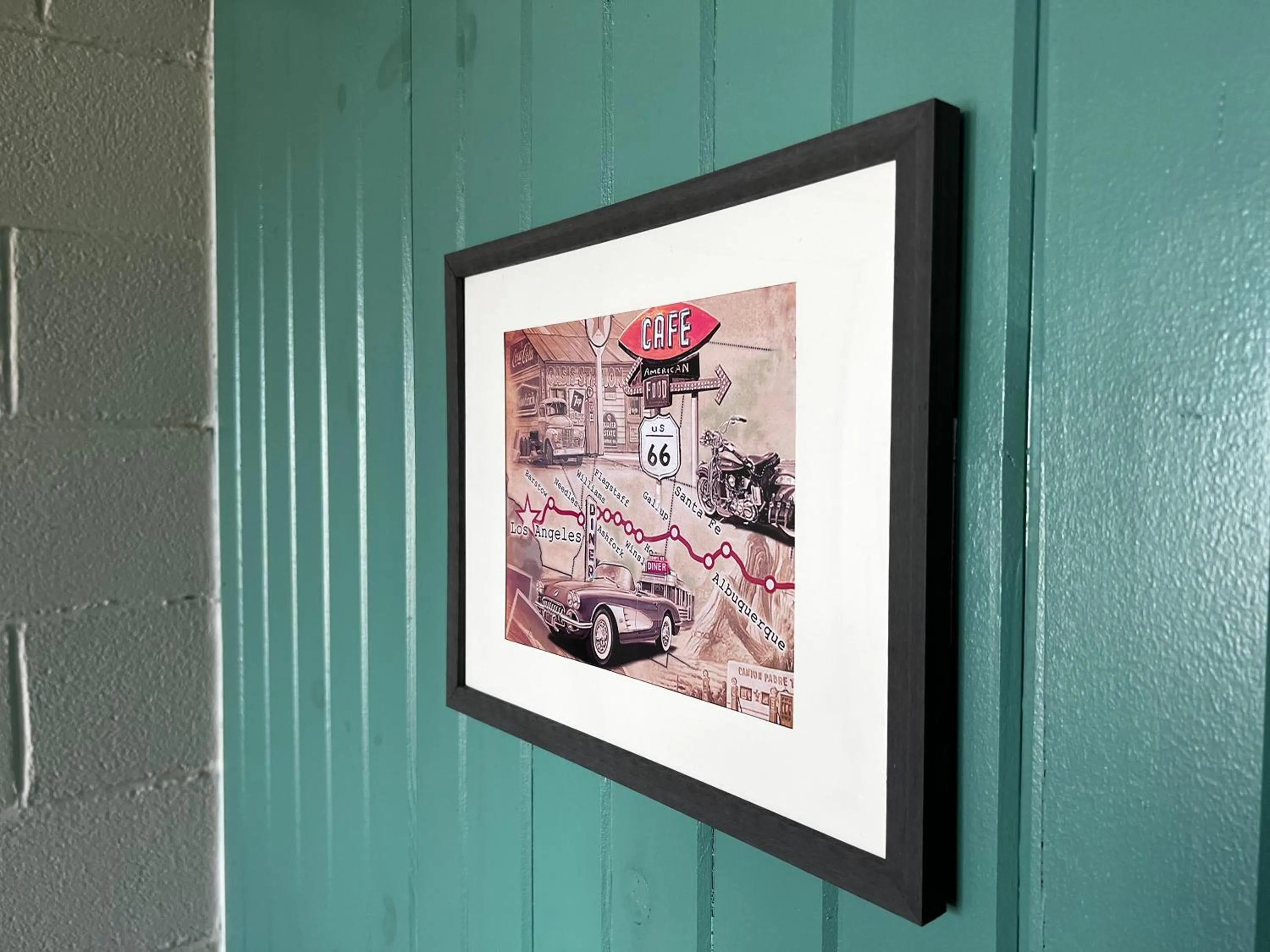 Logo/Certificate/Sign in The Cedar Motel