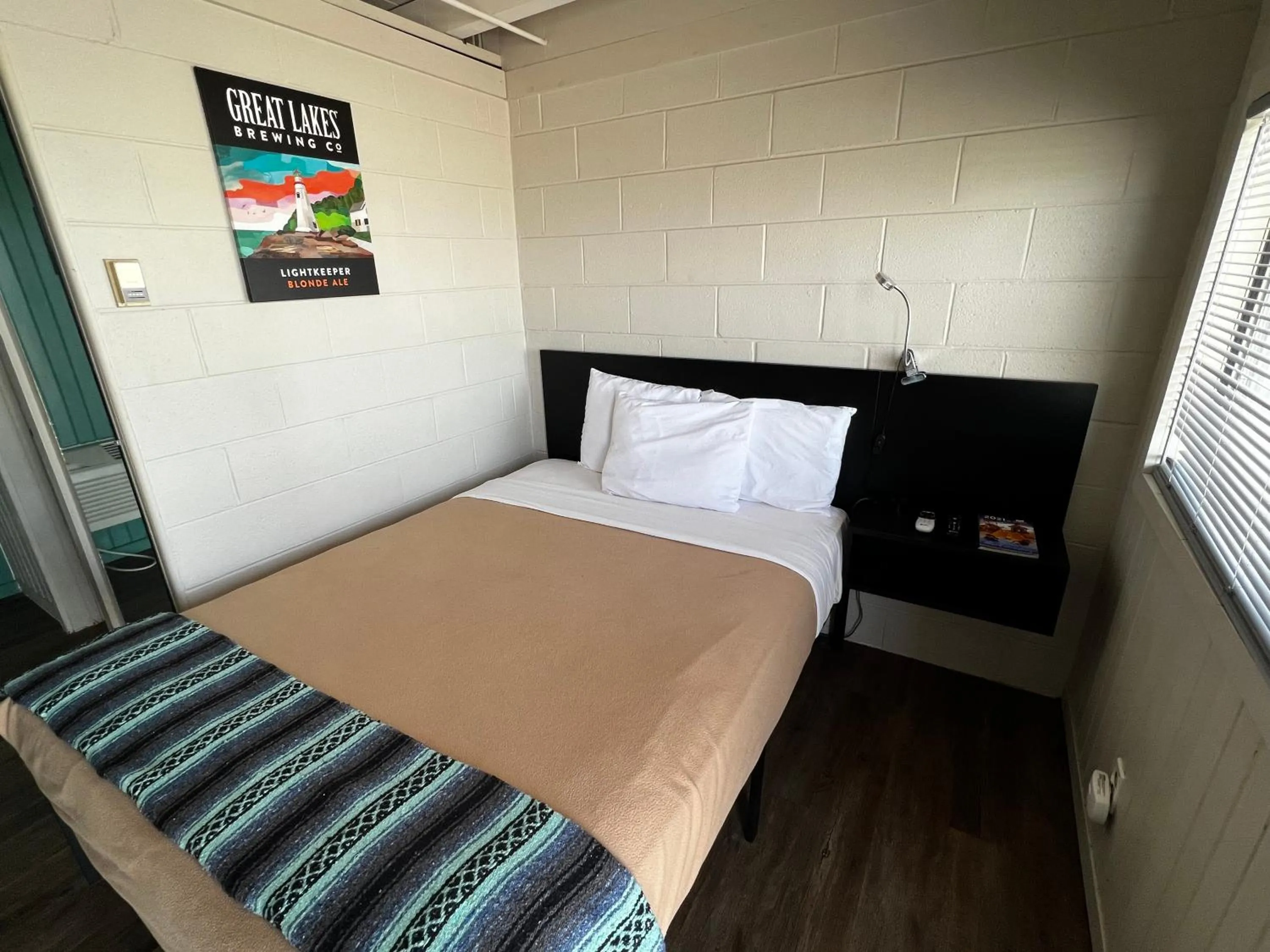 Bedroom, Bed in The Cedar Motel