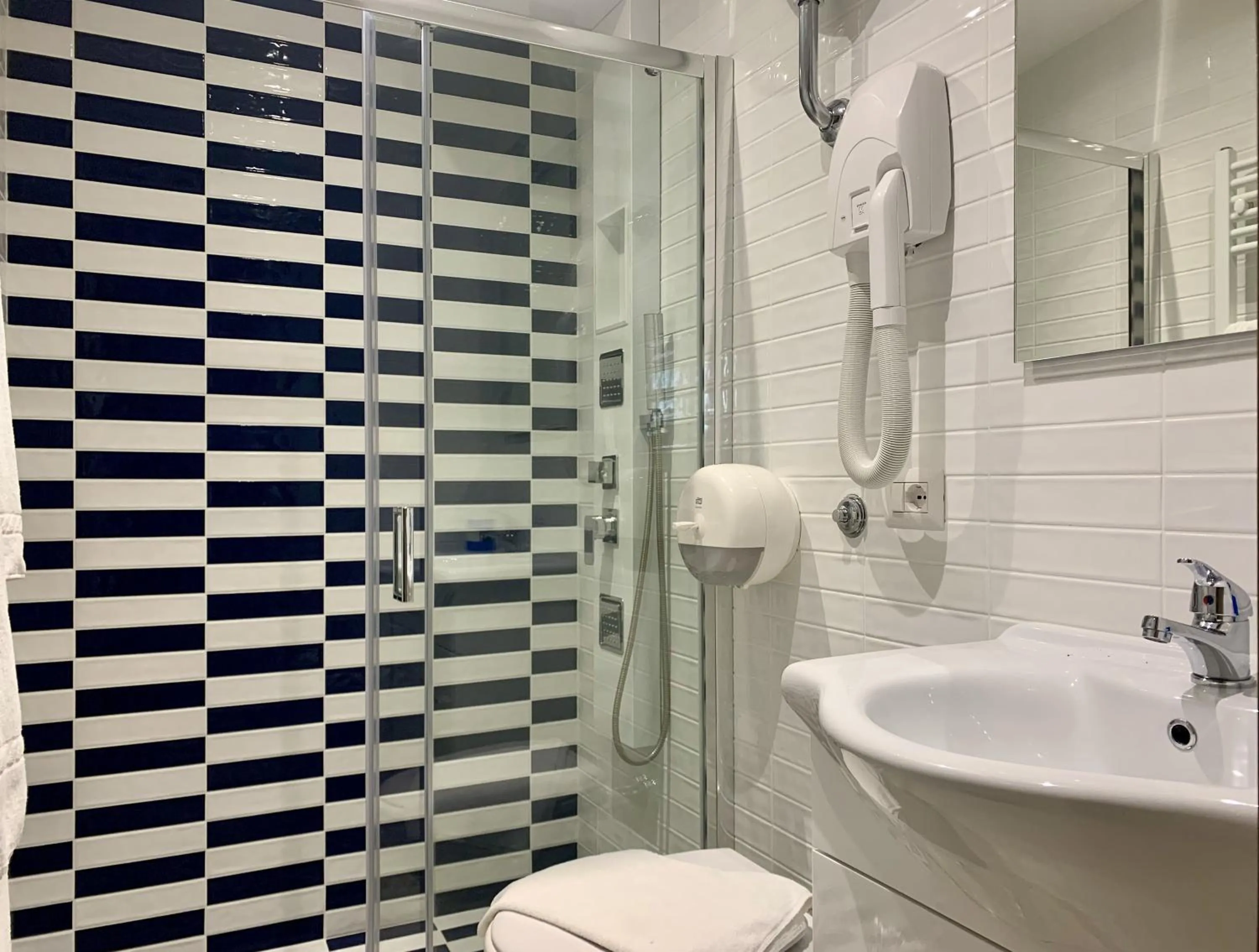 Shower in Village Camping Santa Fortunata - Campogaio