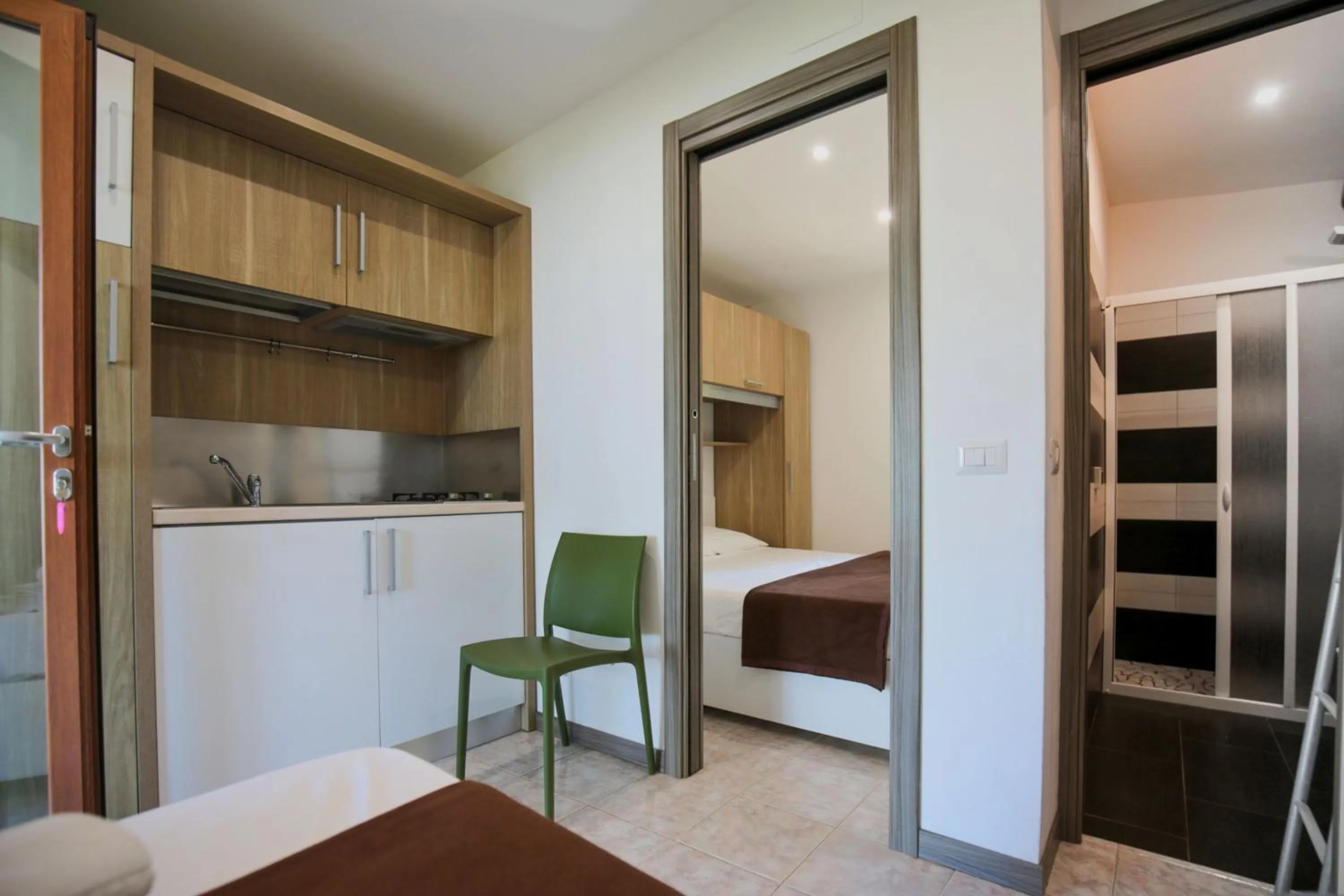 Bathroom, Bed in Village Camping Santa Fortunata - Campogaio